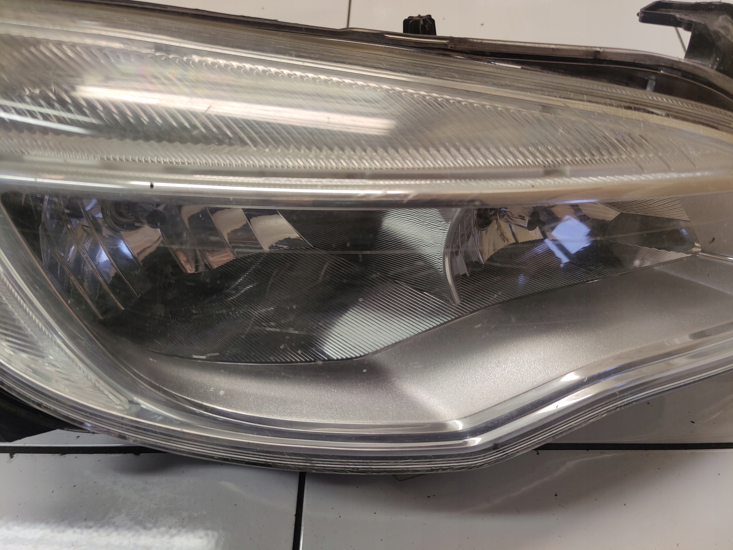OPEL ASTRA J light right front front 13253657 UK