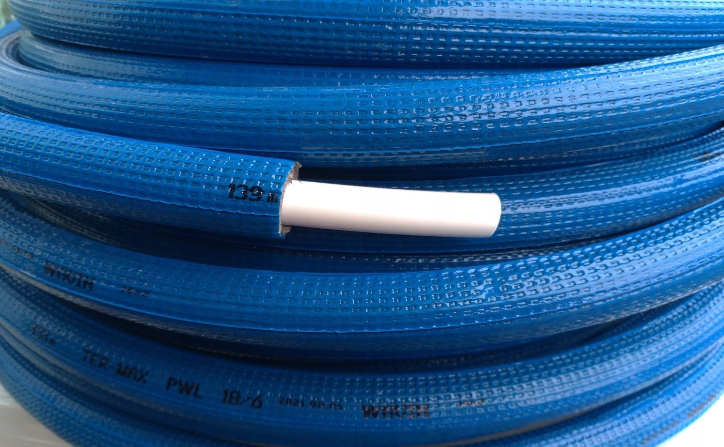 

Rura pex w otulinie Wavin 16/2,0 niebieska 50 m