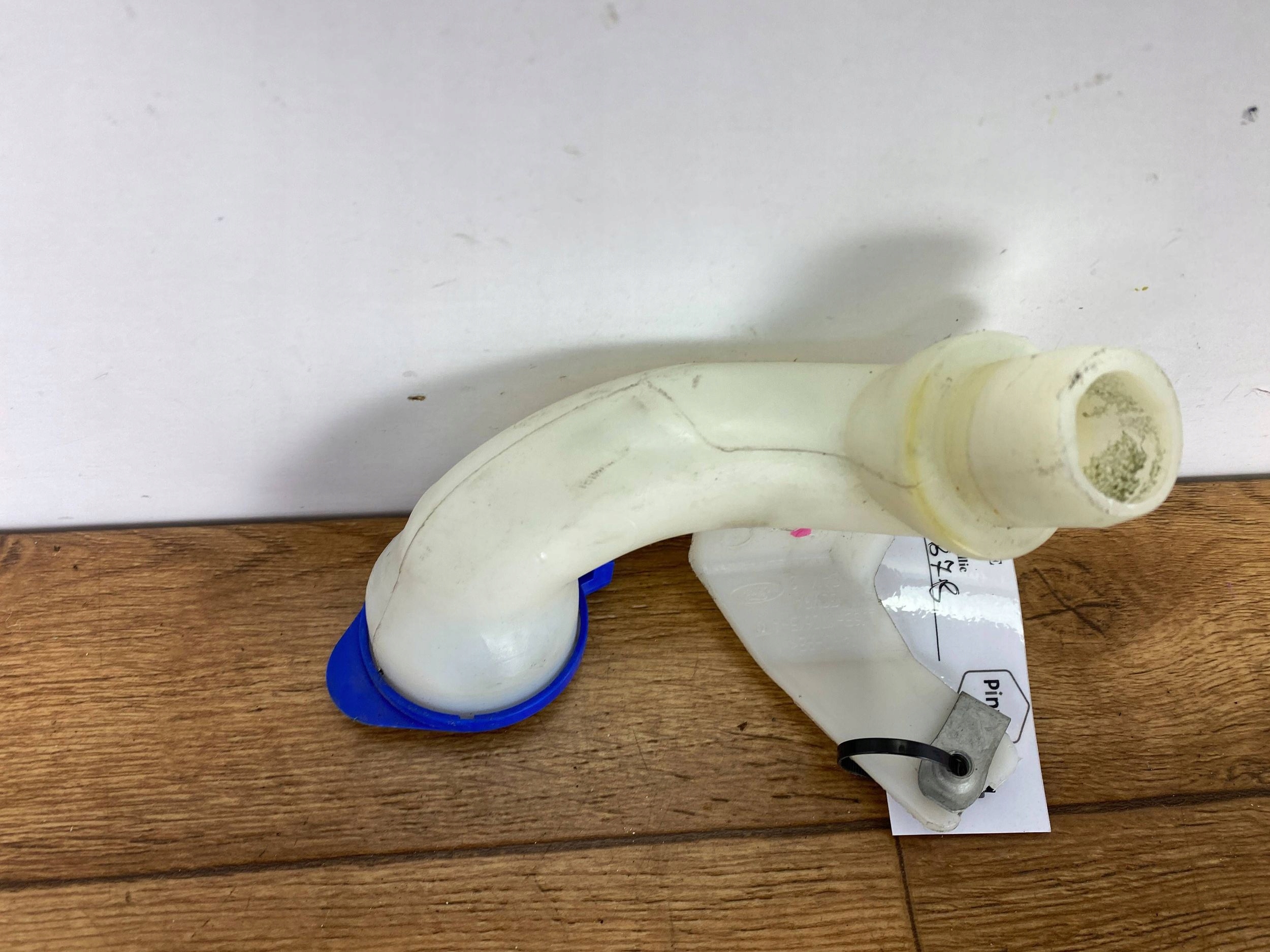 washer fluid tank Ford Escape IV Kuga MK3 2020+