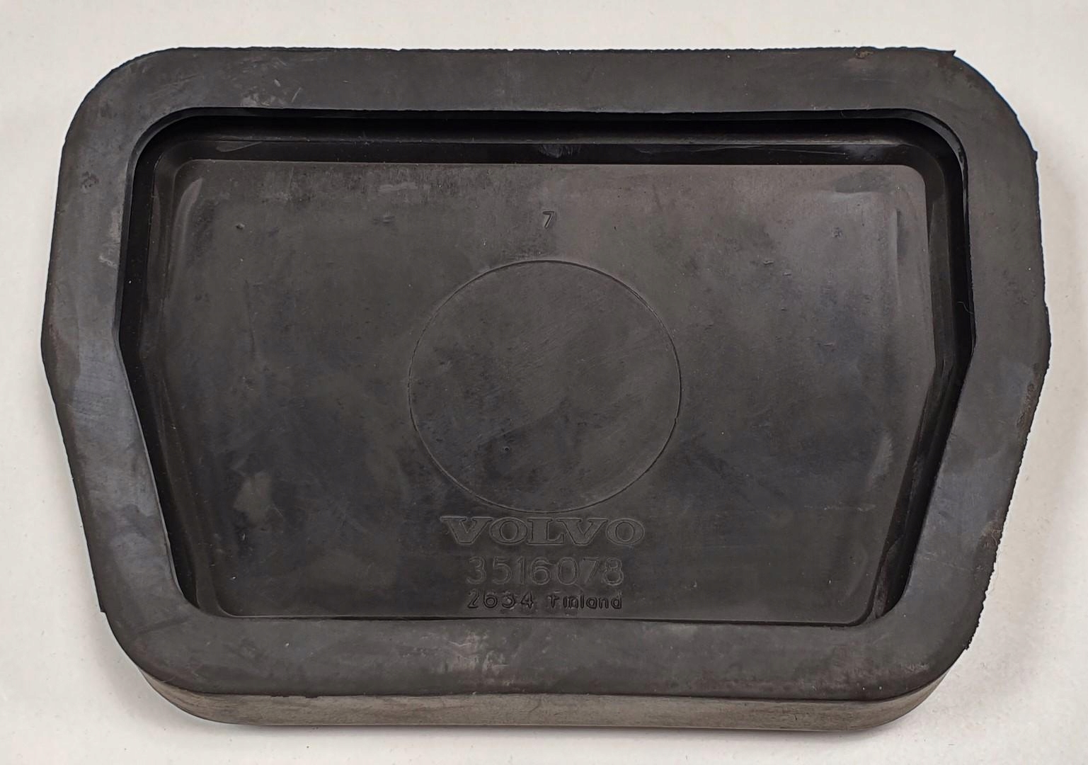 NAKŁADKA NA PEDAŁ HAMULCA VOLVO C70 I 3516078 Producent części Volvo OE