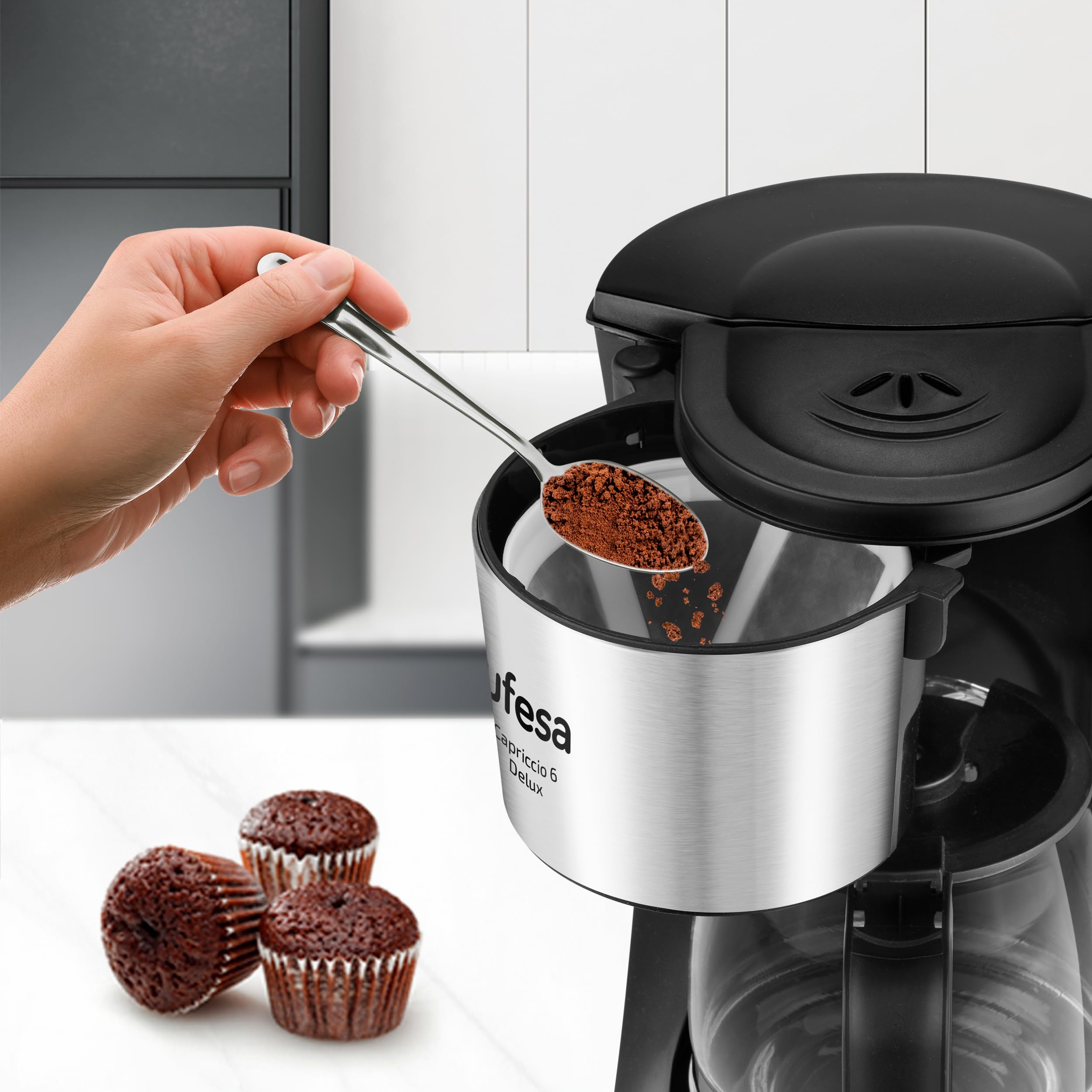 UFESA CG7115 Ekspres Do Kawy 6 Filiżanek 600W 06L System Antykapaniowy — miniatura 3