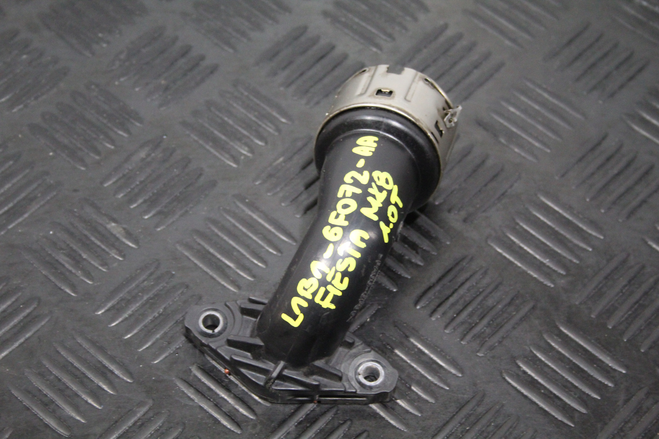 tömlö vezetö intercooler FIESTA MK8 L1B1-6F072-AA