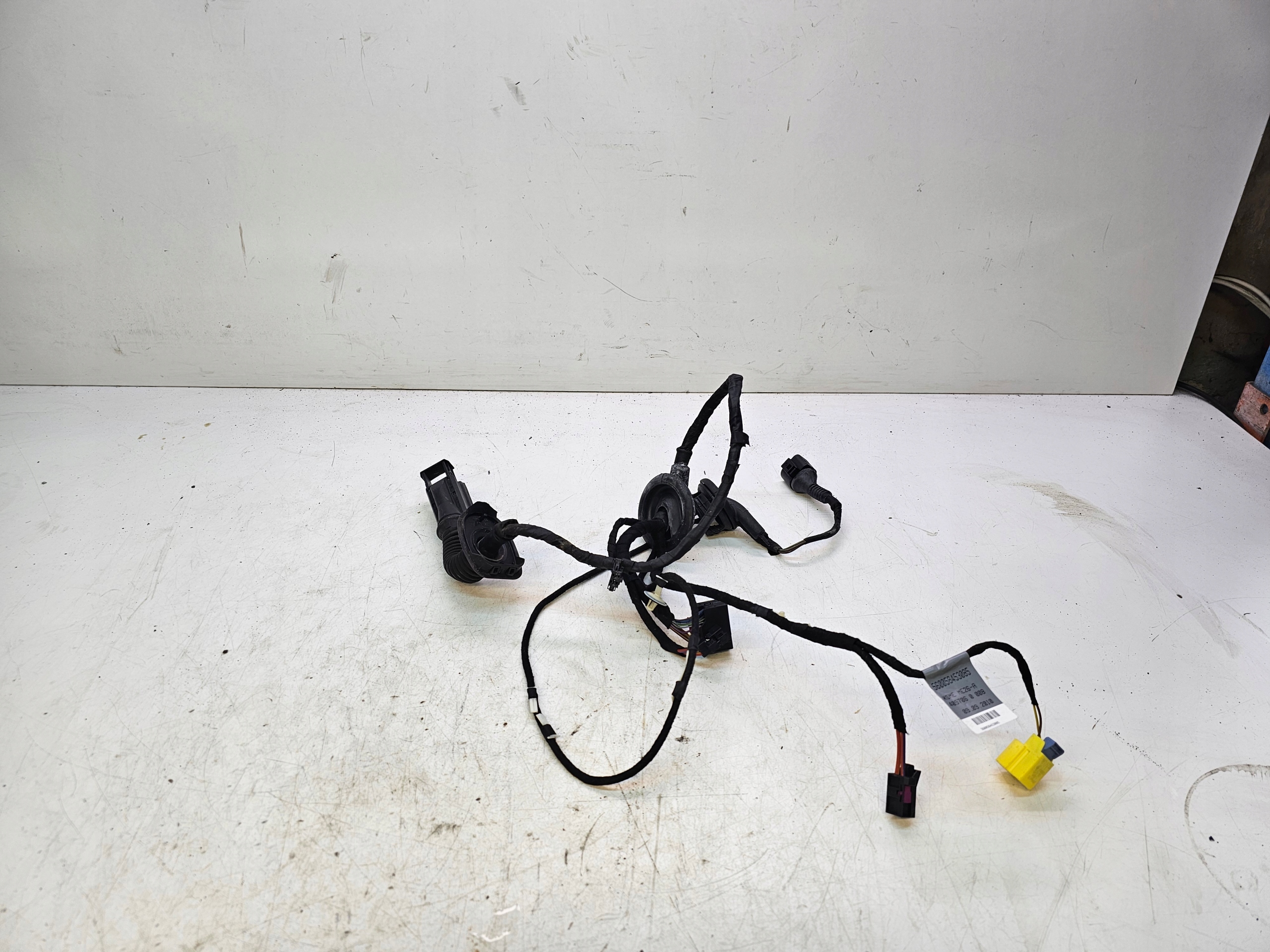 bundle door left front AUDI A4 B8 8K0971029AB
