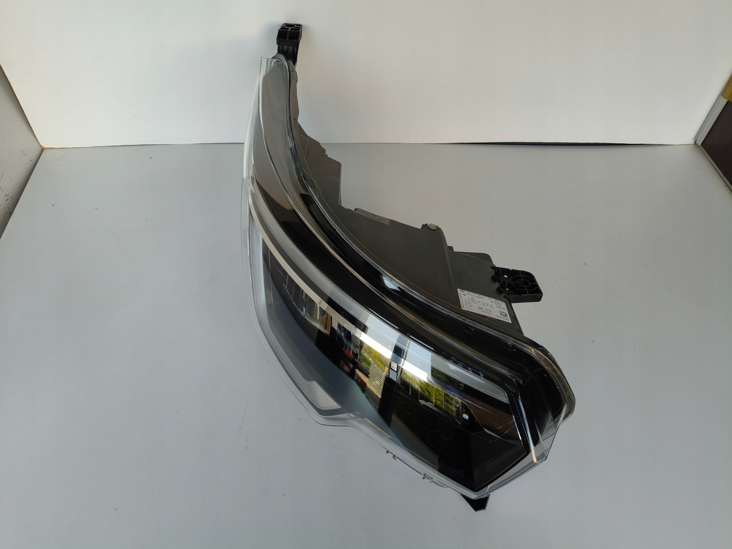 light right REFLEKTOR RENAULT TRAFIC IV 21- FULL LED