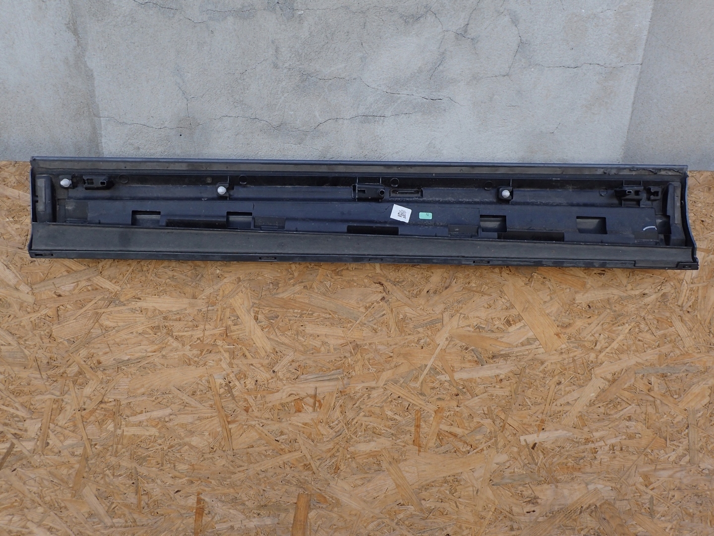 moulding for door right front AUDI Q3 8U0853960D