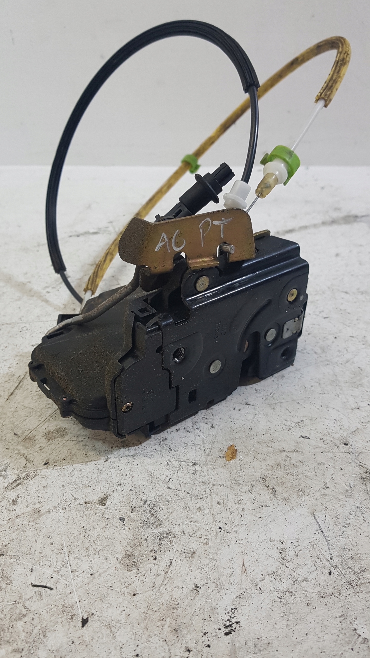 lock door CENTRALNY right rear part rear AUDI A6-C5