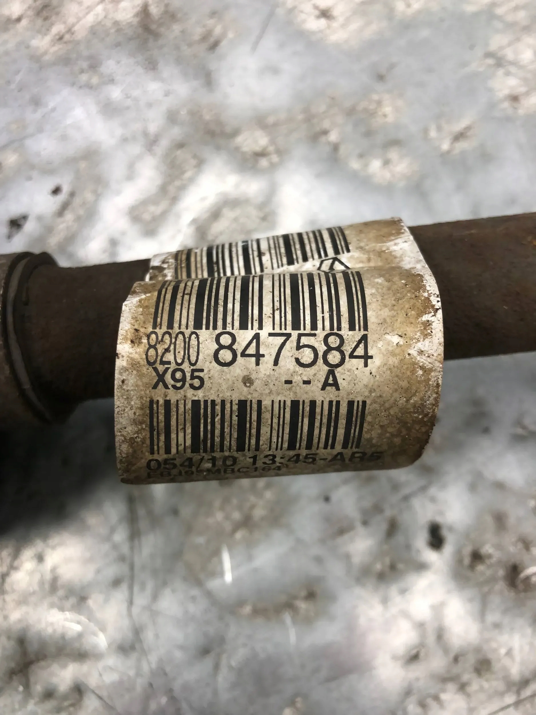 semi-axis left RENAULT SCENIC III 8200847584