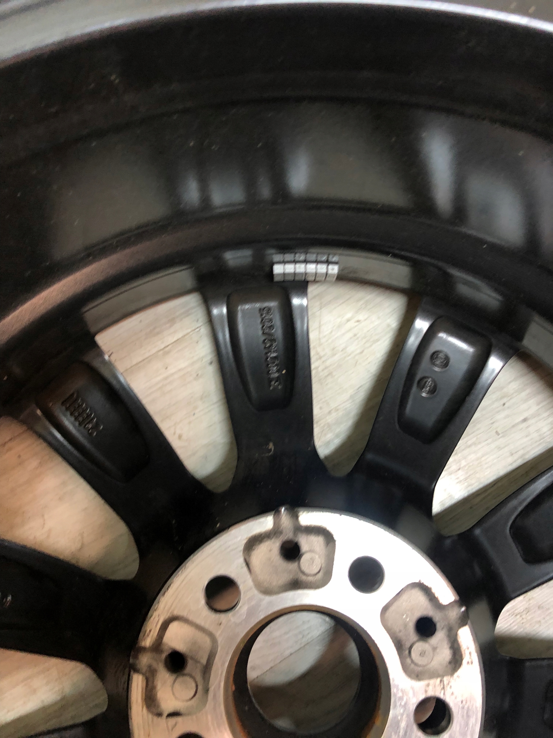 BMW 5 G30 G31 18'' ET30 disk ALU 6874441