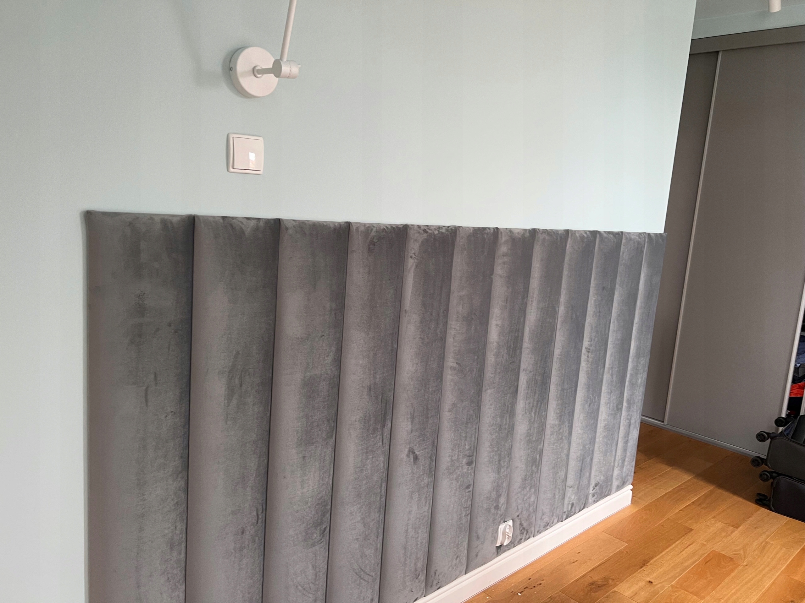 30x40 PANEL ŚCIENNY TAPICEROWANY French Velvet Wysokość mebla 30 cm