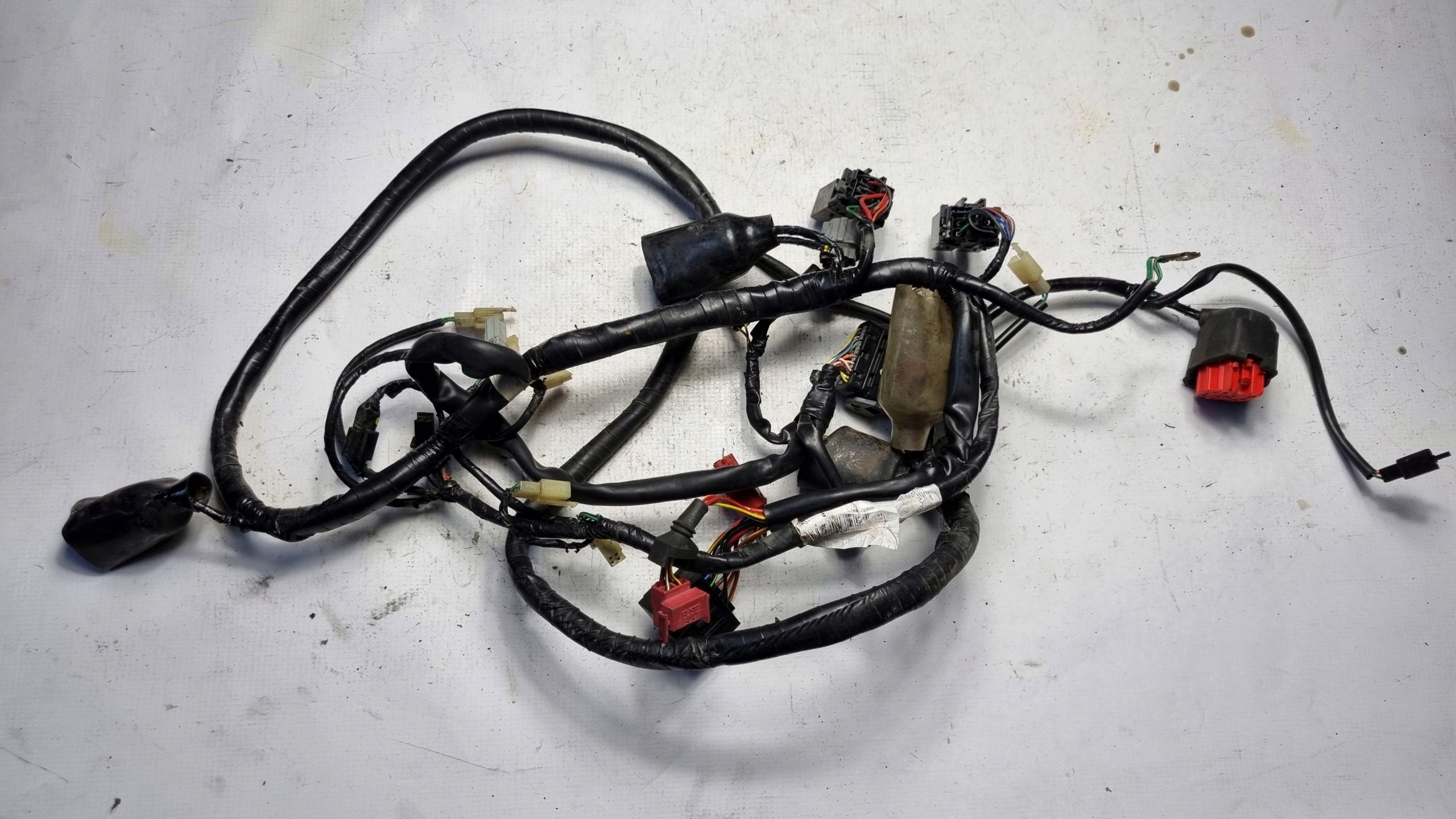 УСТАНОВКА ЖГУТ ПРОВОДОВ HONDA PANTHEON 125 4T