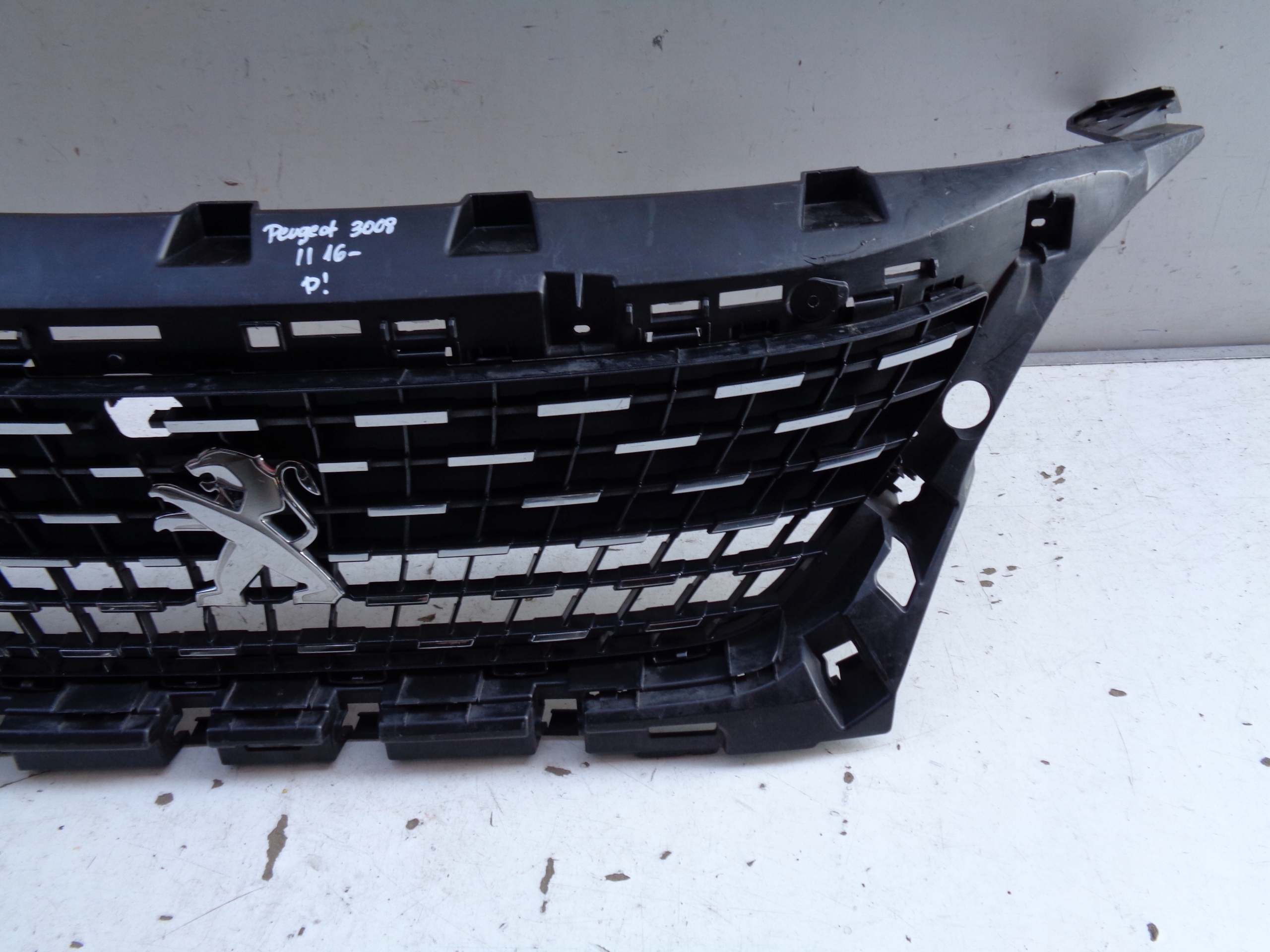 GRIGLIA Supporto PEUGEOT 3008 II 16