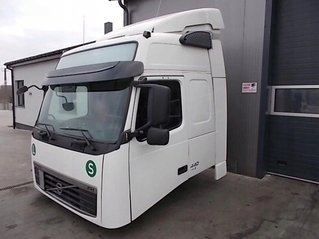 VOLVO FH13 KABINA GLOB LIFT AUTOMAT SPOILERY Part manufacturer Volvo original OE