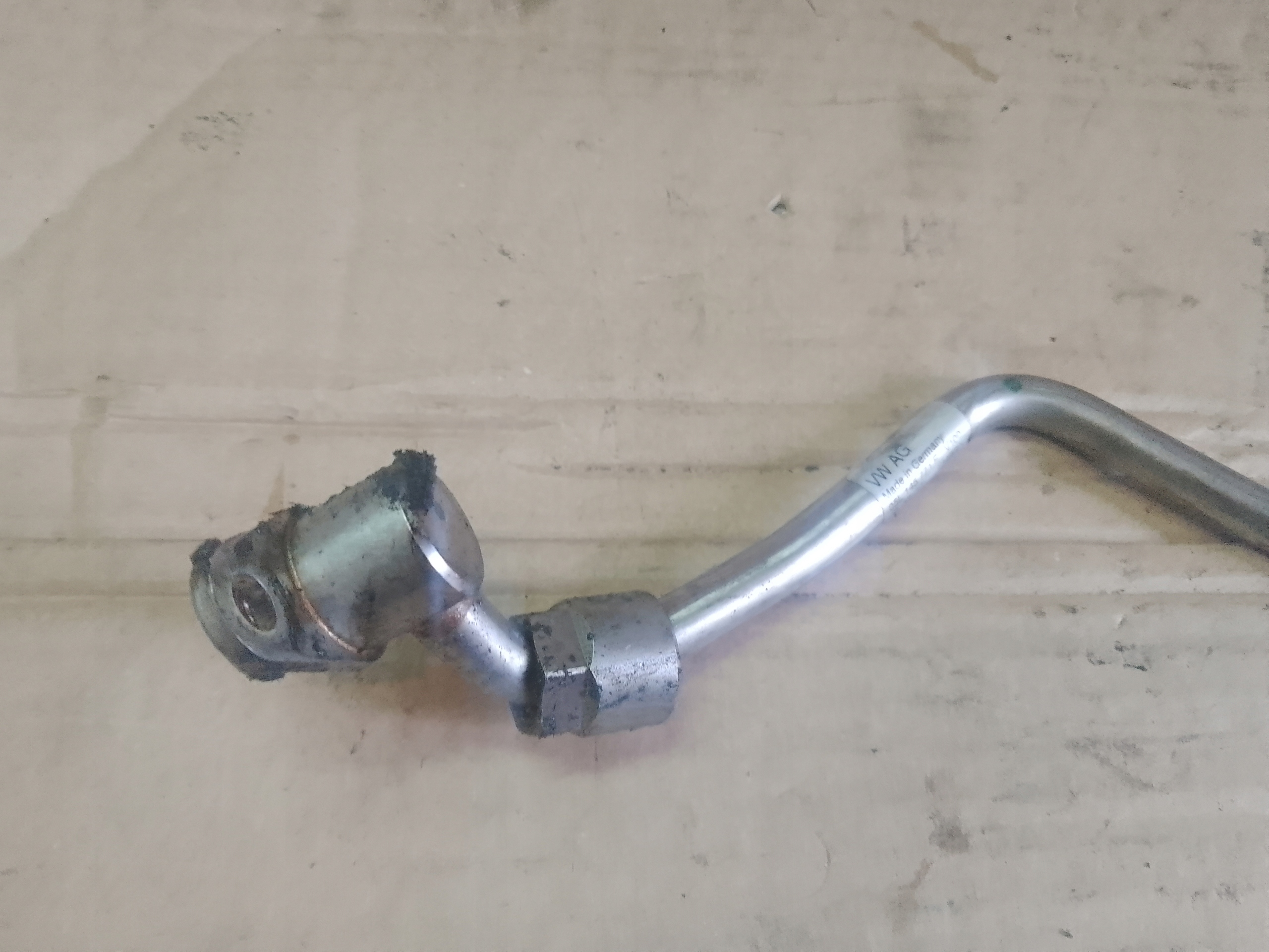 ÖLLEITUNG TURBO AUDI A6 C8 05L145771E
