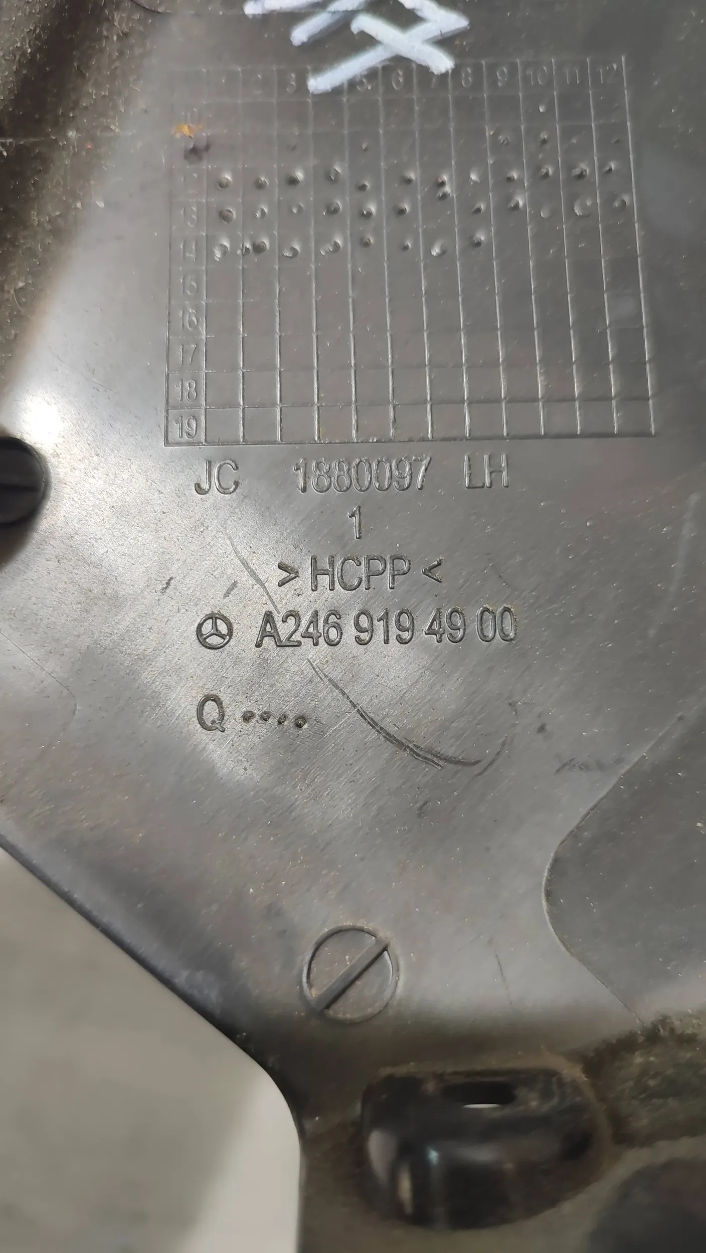 Mercedes-Benz CLA W117 14r. 2.2cdi front side left cover spoiler fo