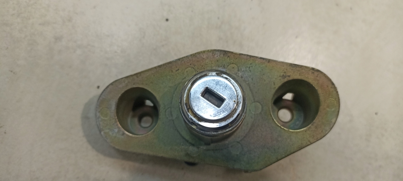 Insert Poignées VOLVO S60 et 2.4 D5 737700001