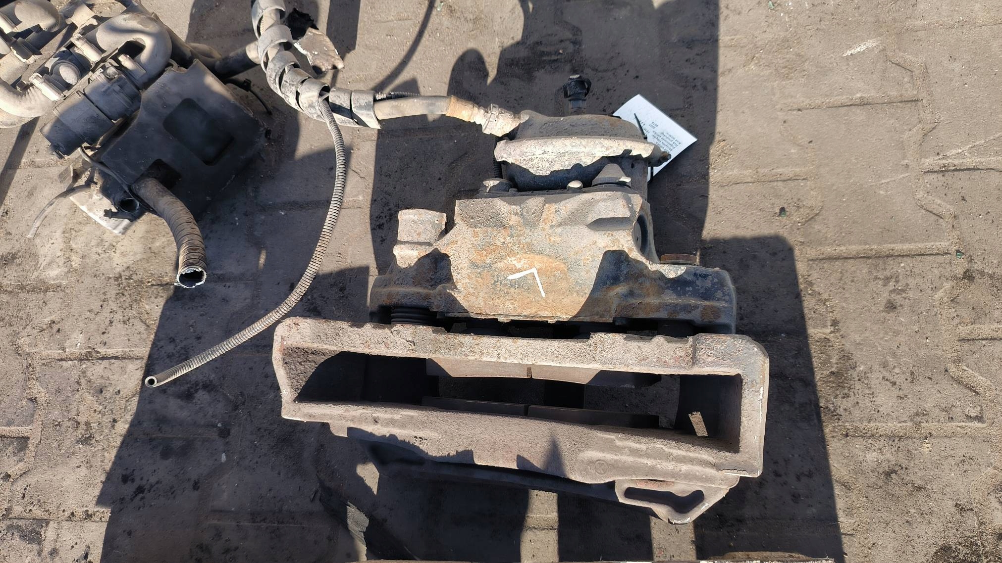 caliper brake front left Mercedes-BENZ ECONIC 2629L