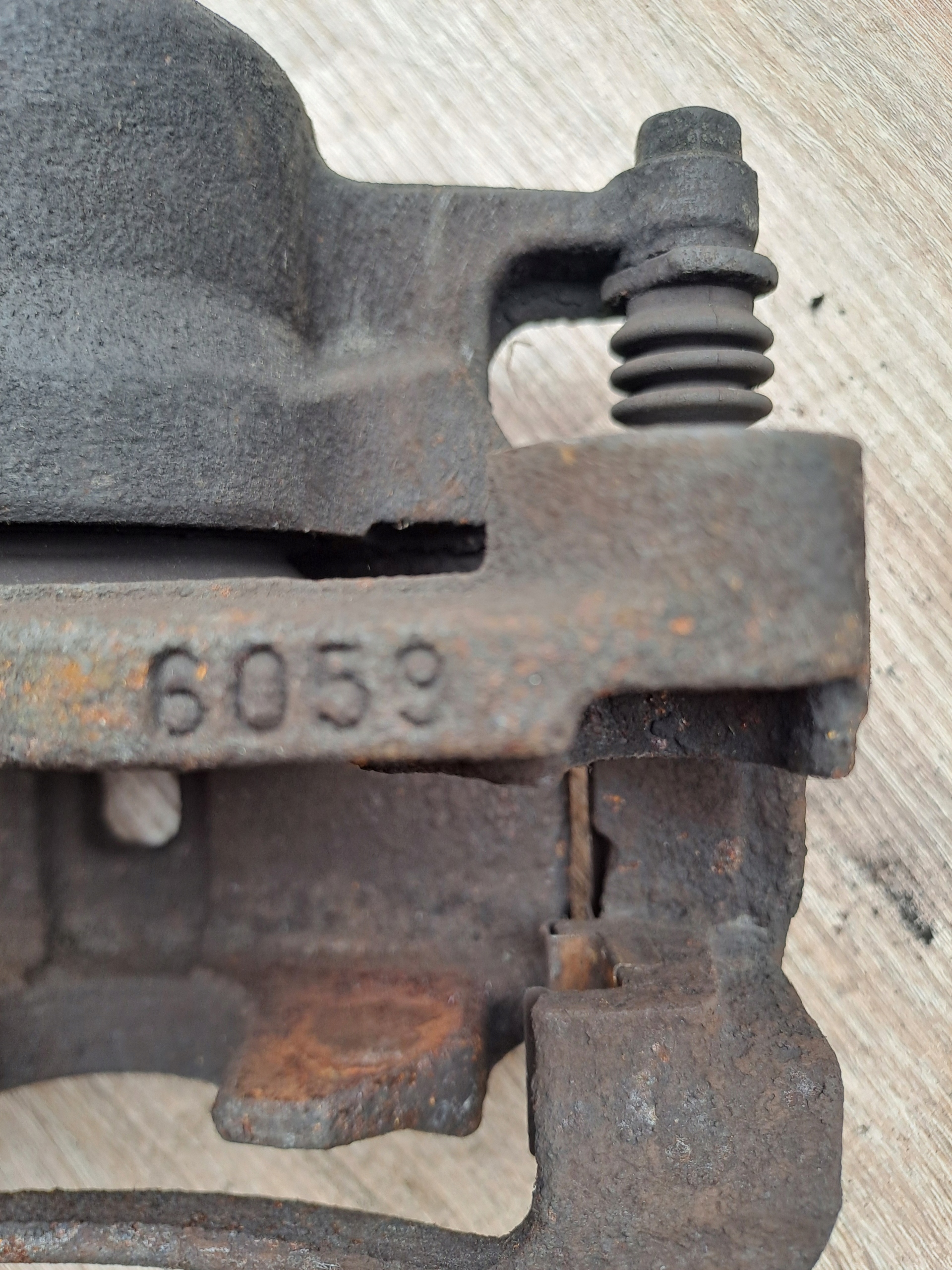 caliper brake front left Nissan Qashqai J10 6059