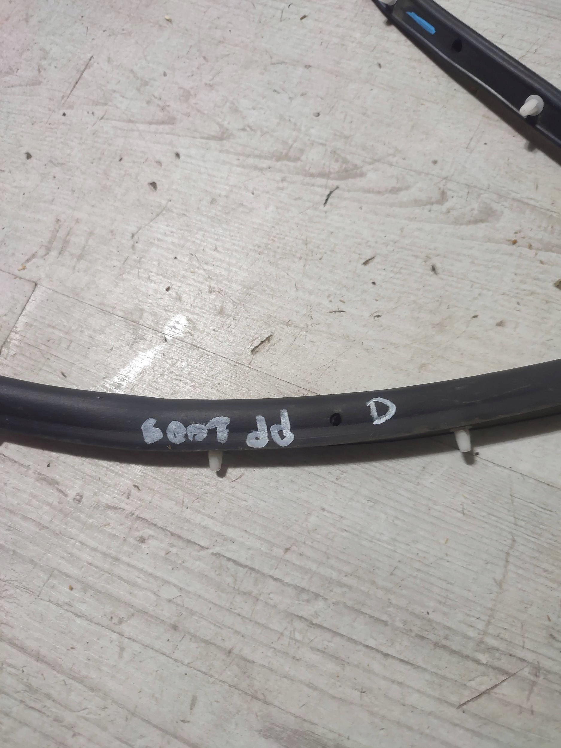 Peugeot 2008 II 2020 front side right gasket door przednich