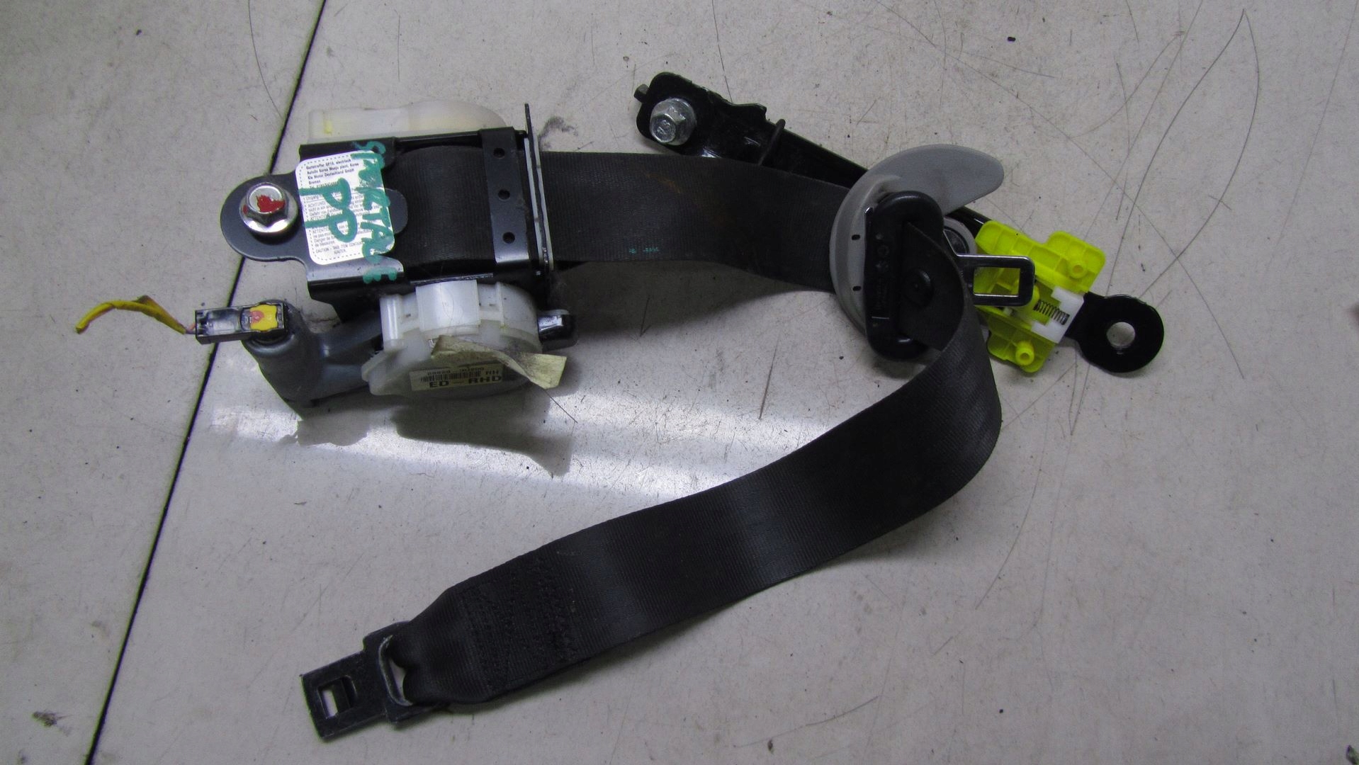 KIA SPORTAGE III ПЕРЕДНИЙ ПРАВЫЙ РЕМЕНЬ 10-14 264