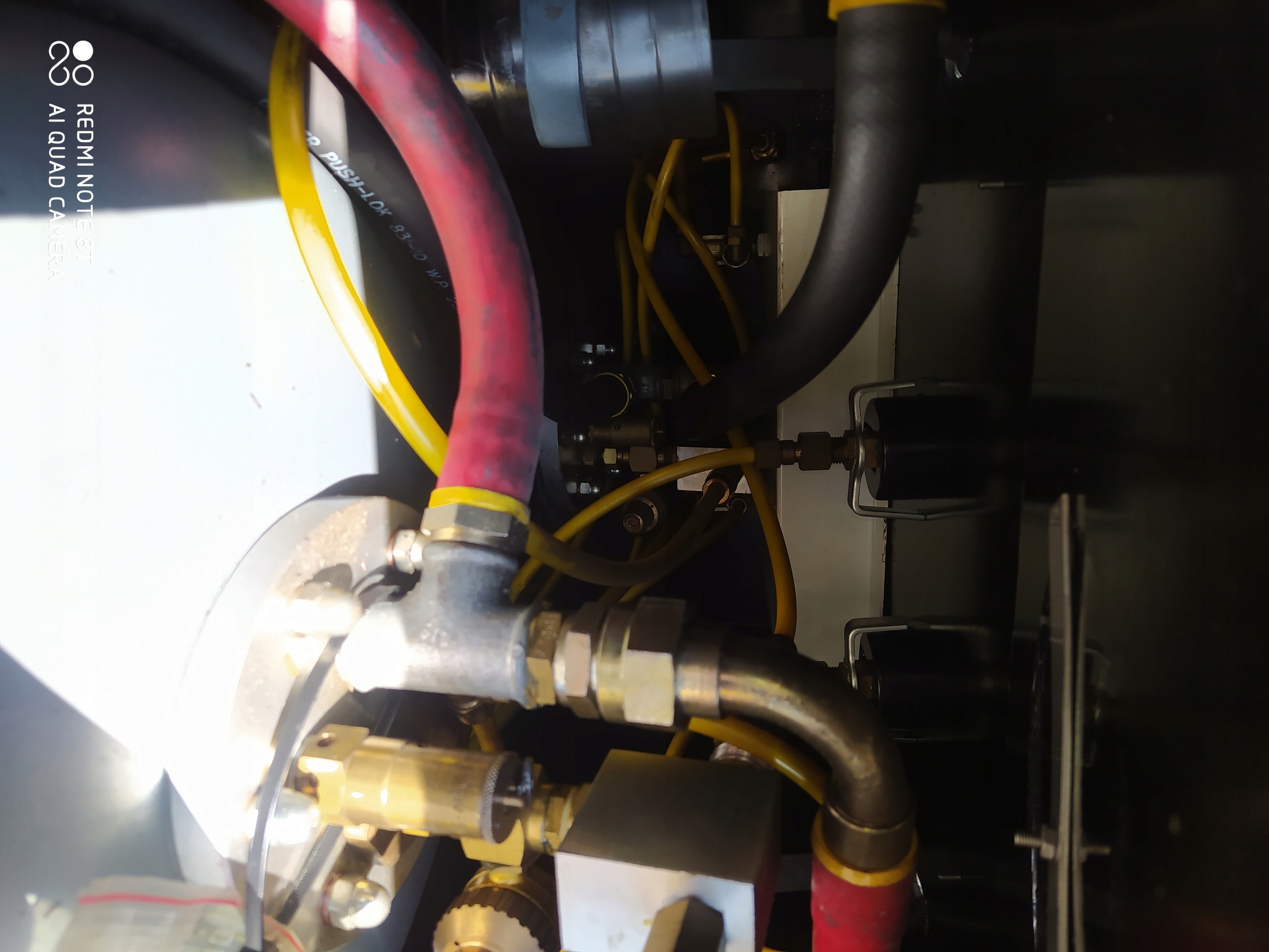 Mobilne urzadzenie do napelniania olejem silnikow Brand Other