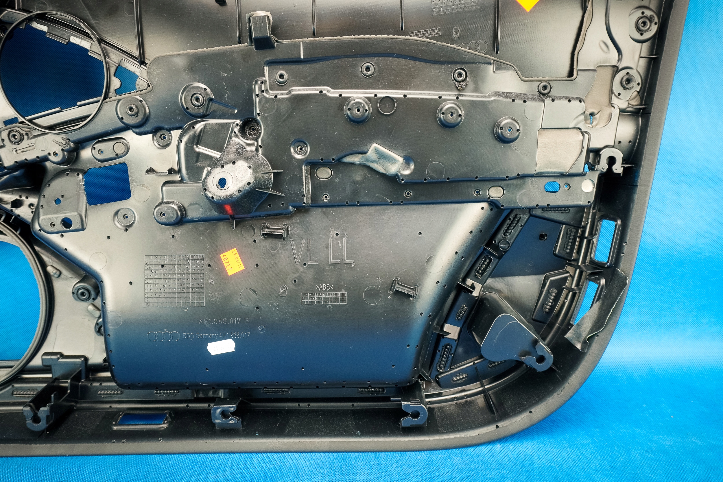 upholstery side door front left Audi A8 S8 4H