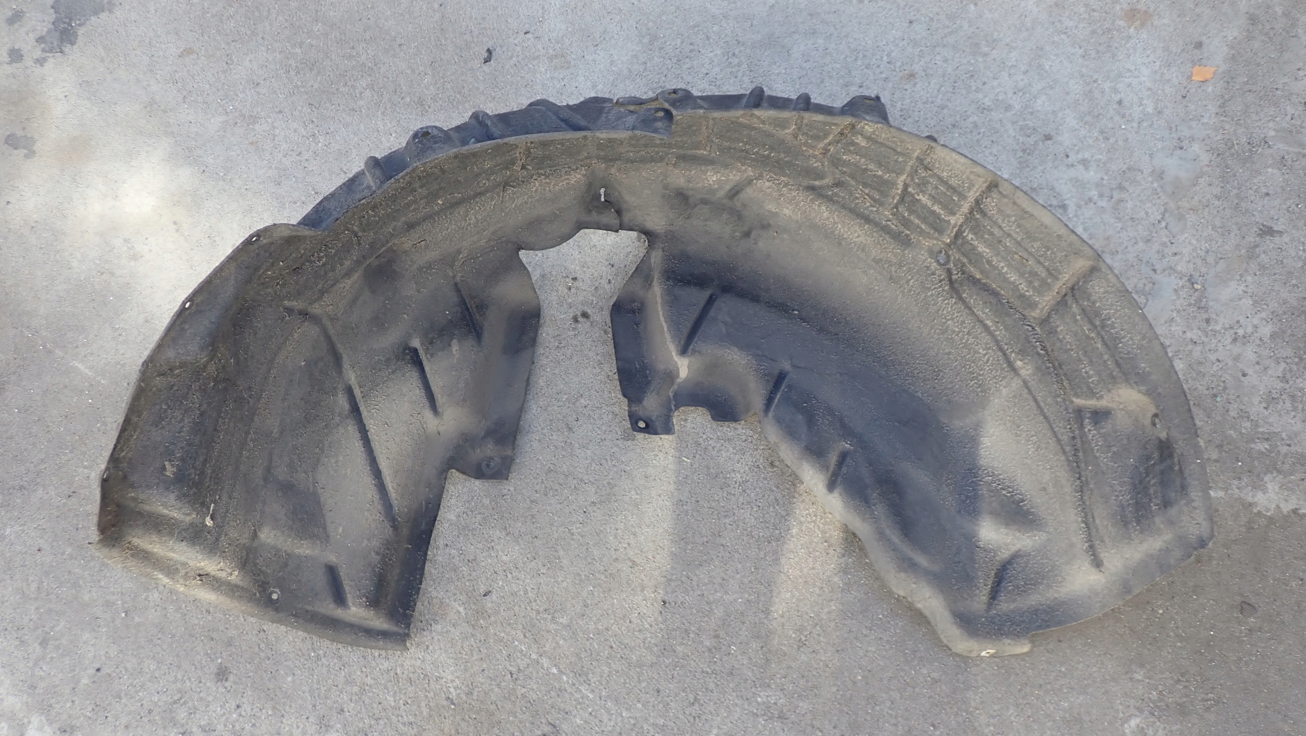 8W0810172G подкрылки задний правый Audi A4 B9 8W