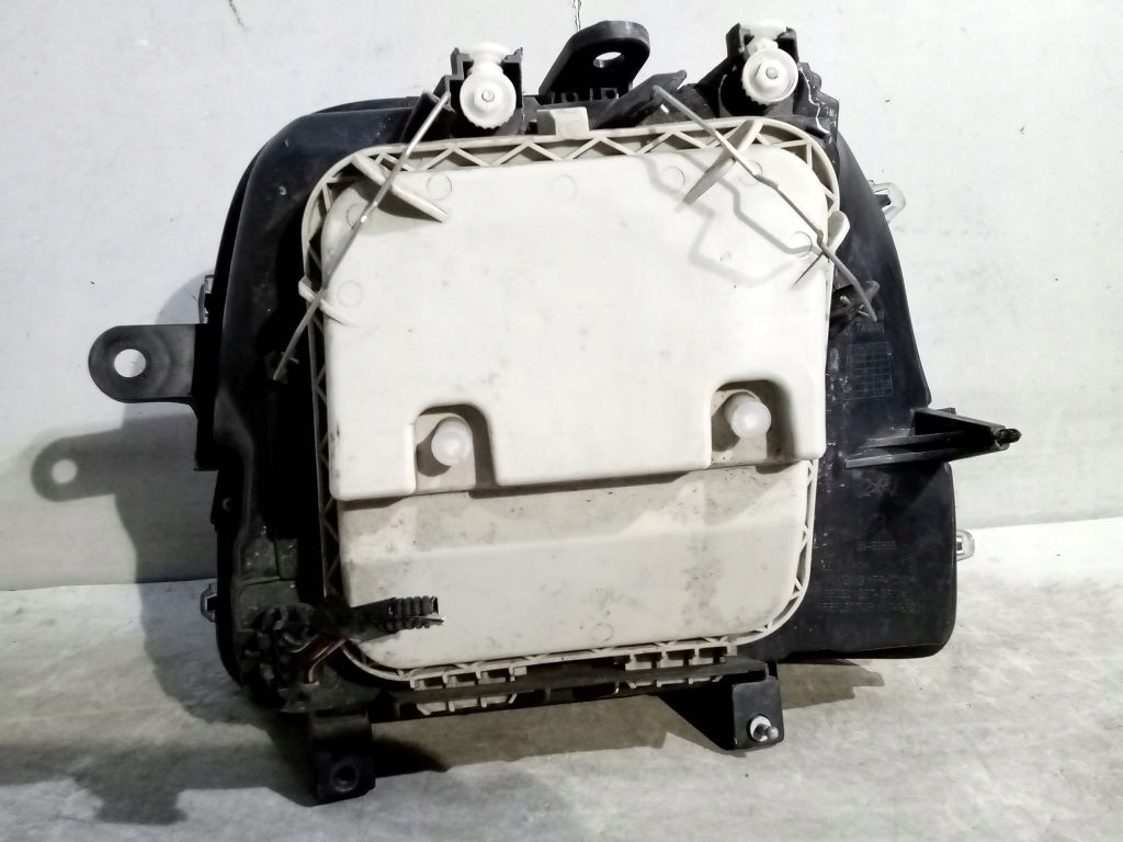 Fiat Doblo and light right front front