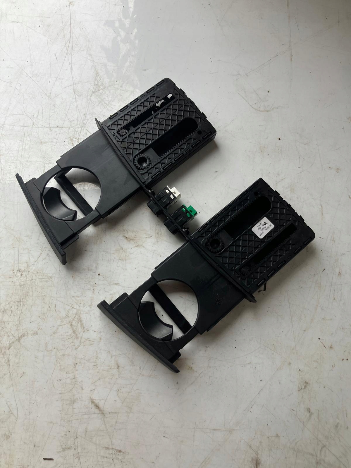 CUPHOLDER bracket for KUBKI PEUGEOT 508 #17