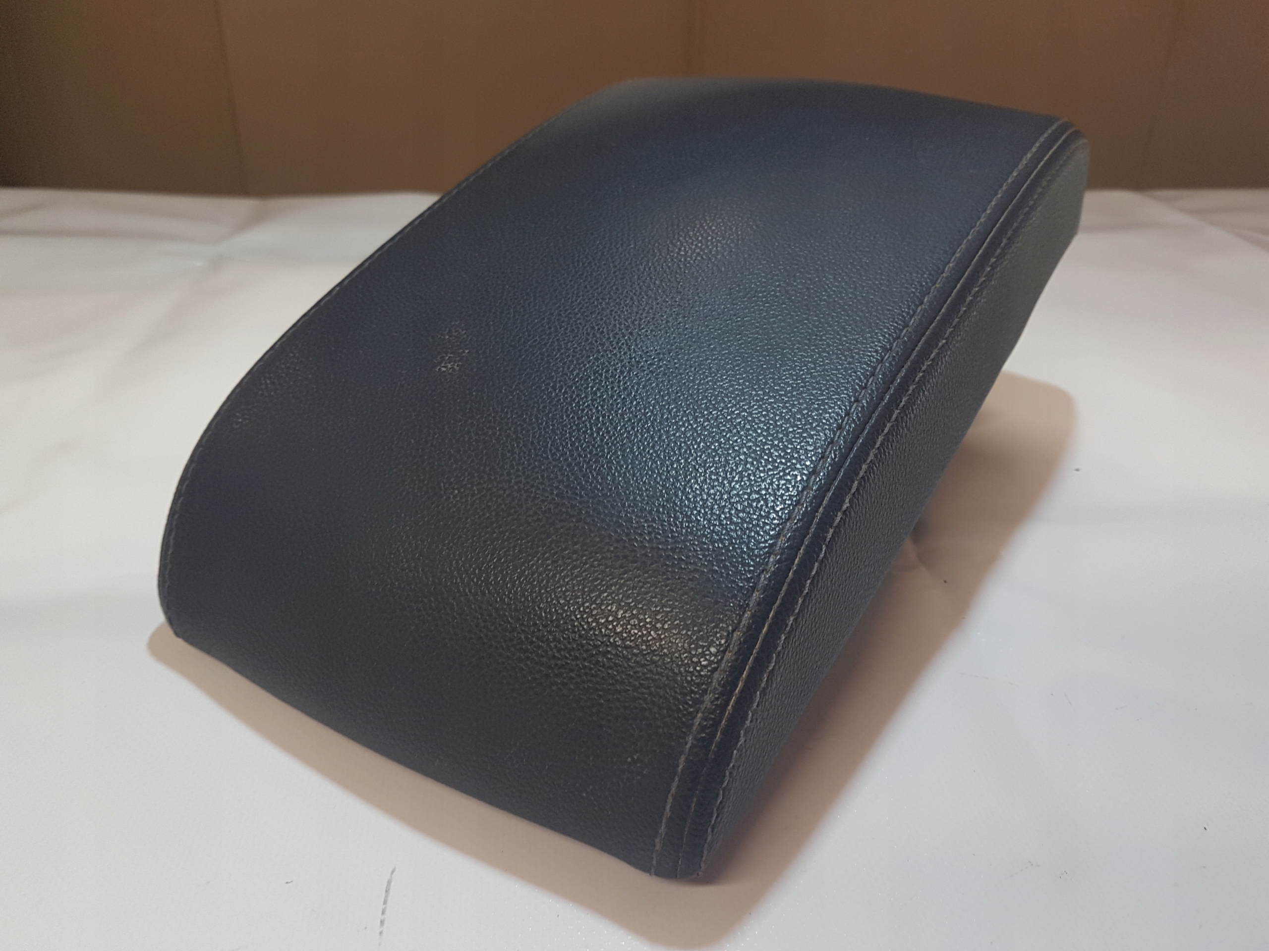 FORD MONDEO MK4 PODŁOKIETNIK SKÓRA