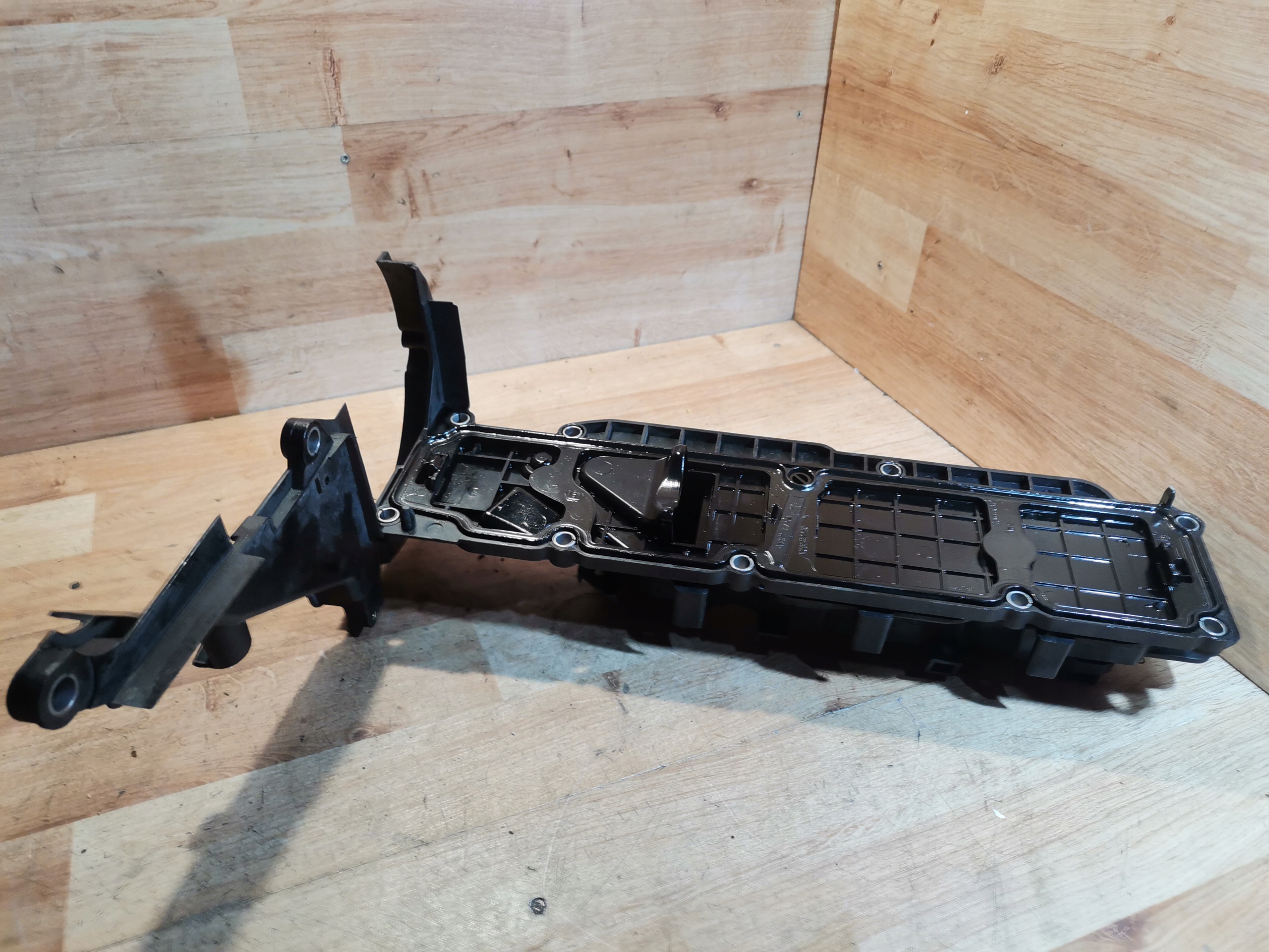 Abdeckung der Ventile PEUGEOT CITROEN 1.6 BLUEHDI M06042A153