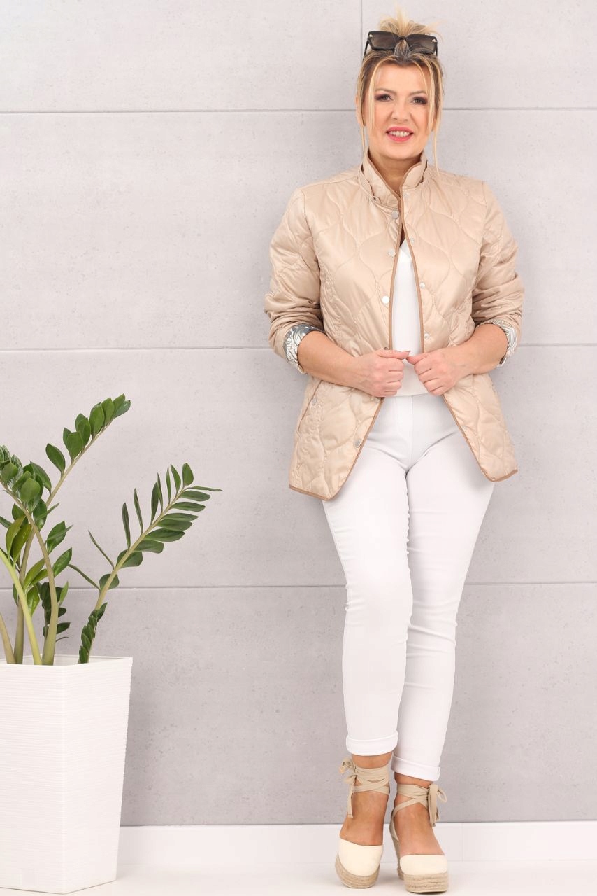 Kurtka letnia z kolorową podszewką Rozmiar 44