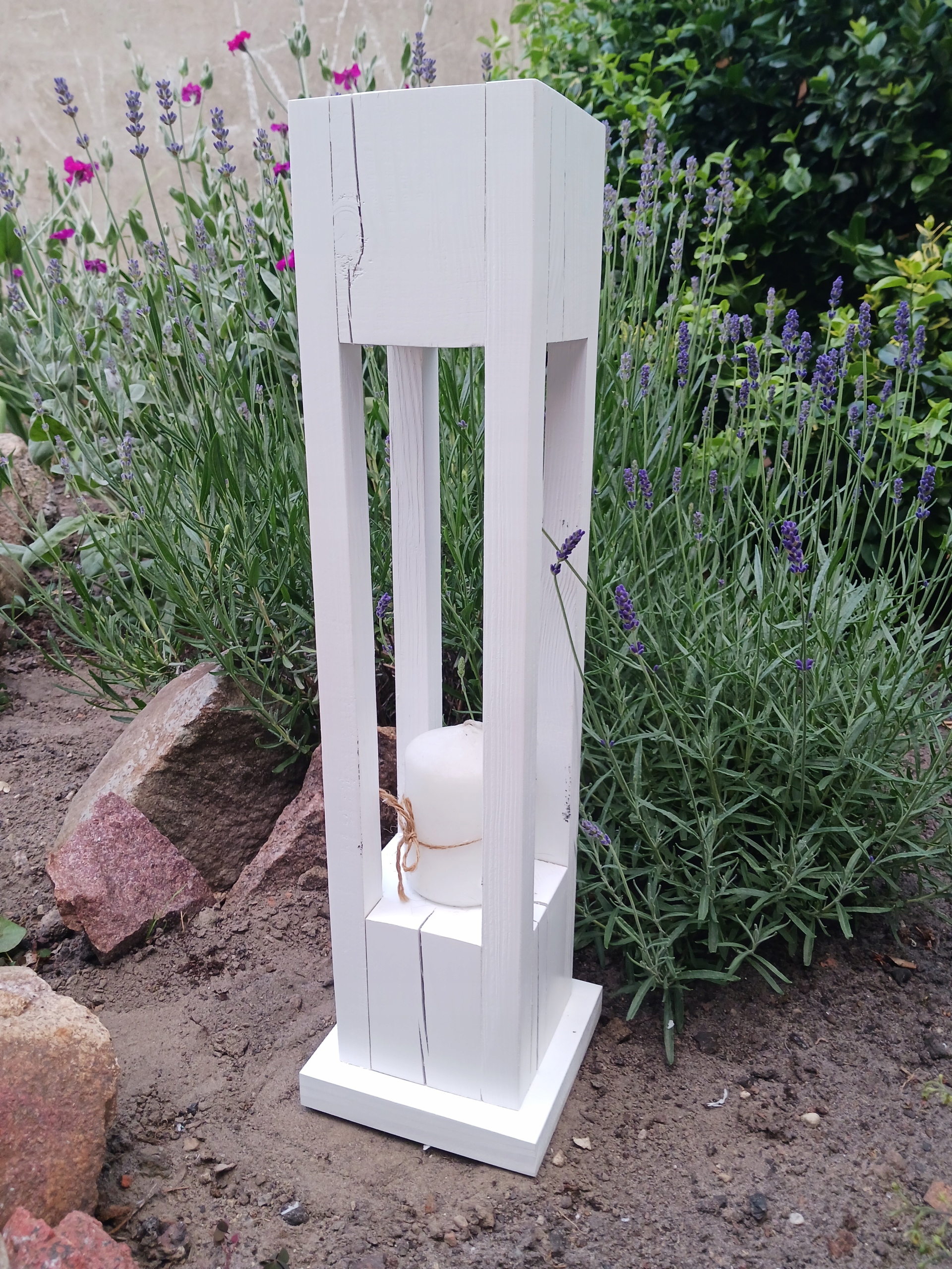 Lampion dřevěná lucerna bílá 62 cm