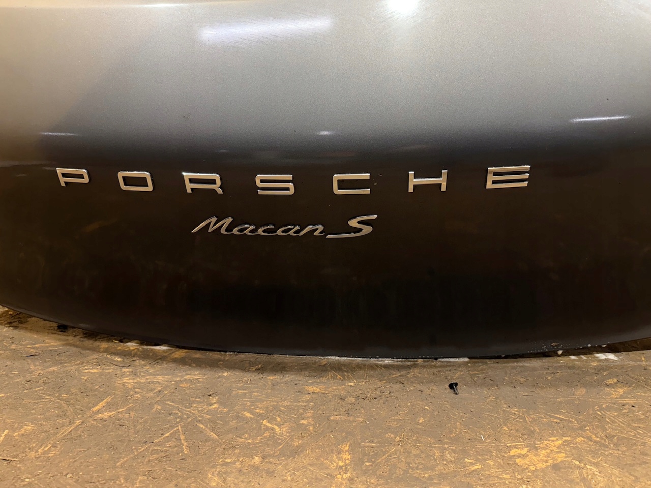 IDEALNA trunk door boot PORSCHE MACAN colour M7S 1