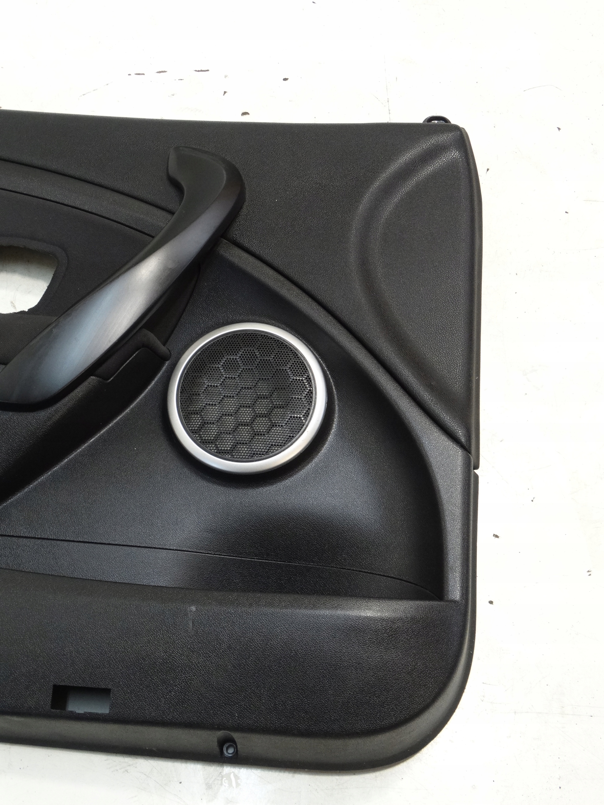 side upholstery door left front RENAULT MEGANE III HB 809010639R