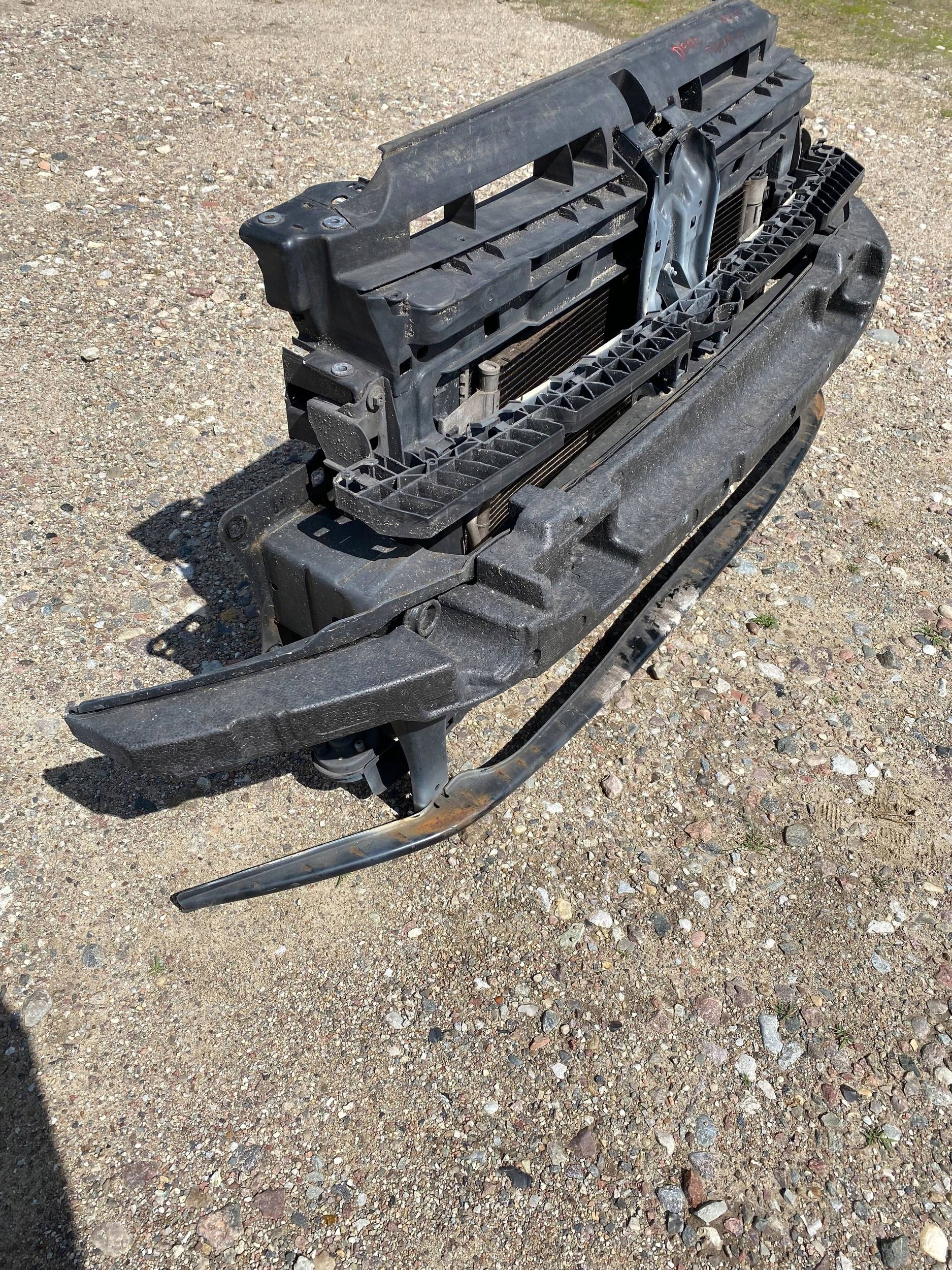 VW TOURAN III 5T 2.0 TDI AUTOMAT complete support panel for radiators sider radiator