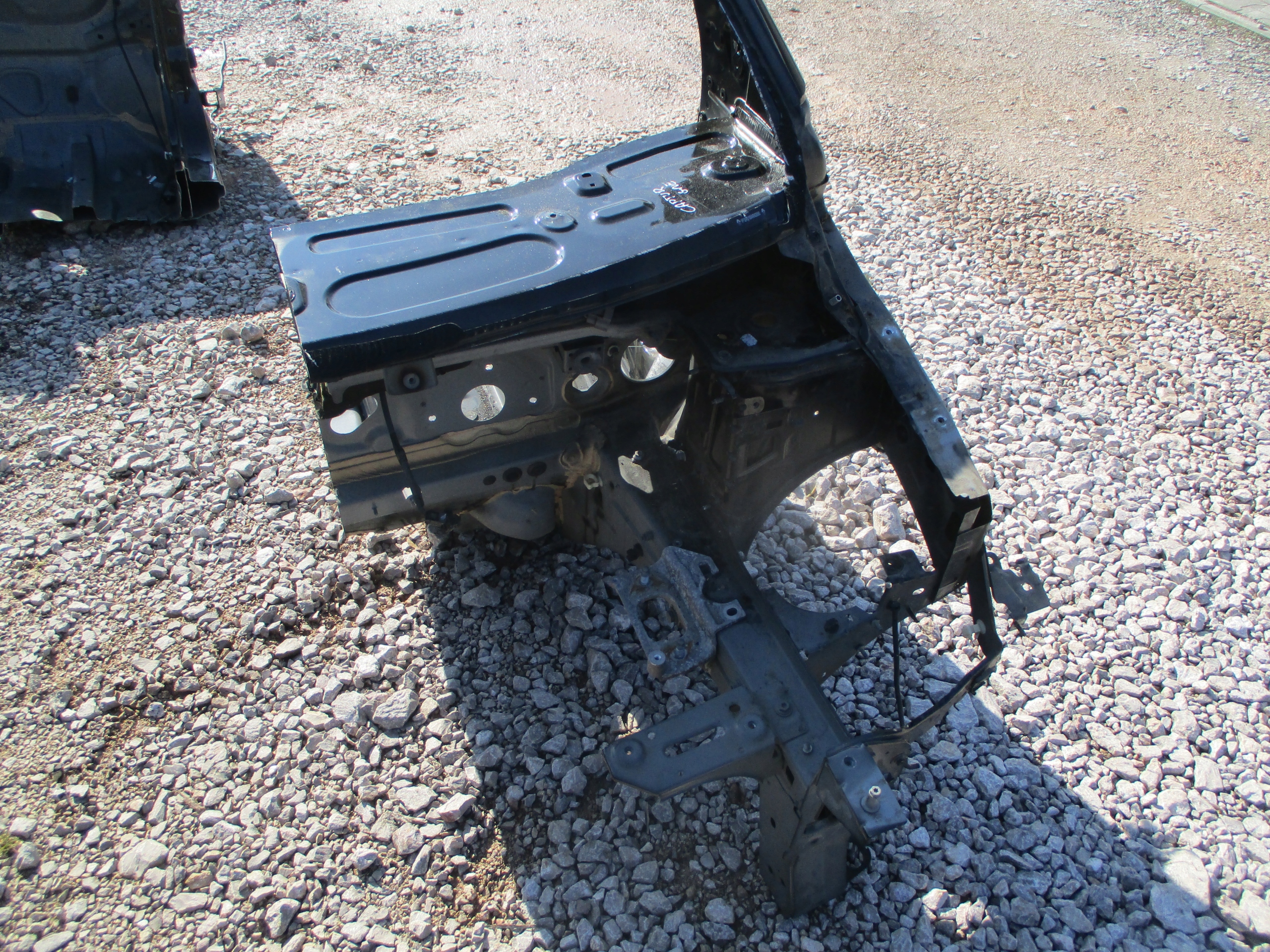 CAPTUR I FARTUCH ĆWIARTKA PODŁUŻNICA LEWA PRZÓD Producent części Renault OE