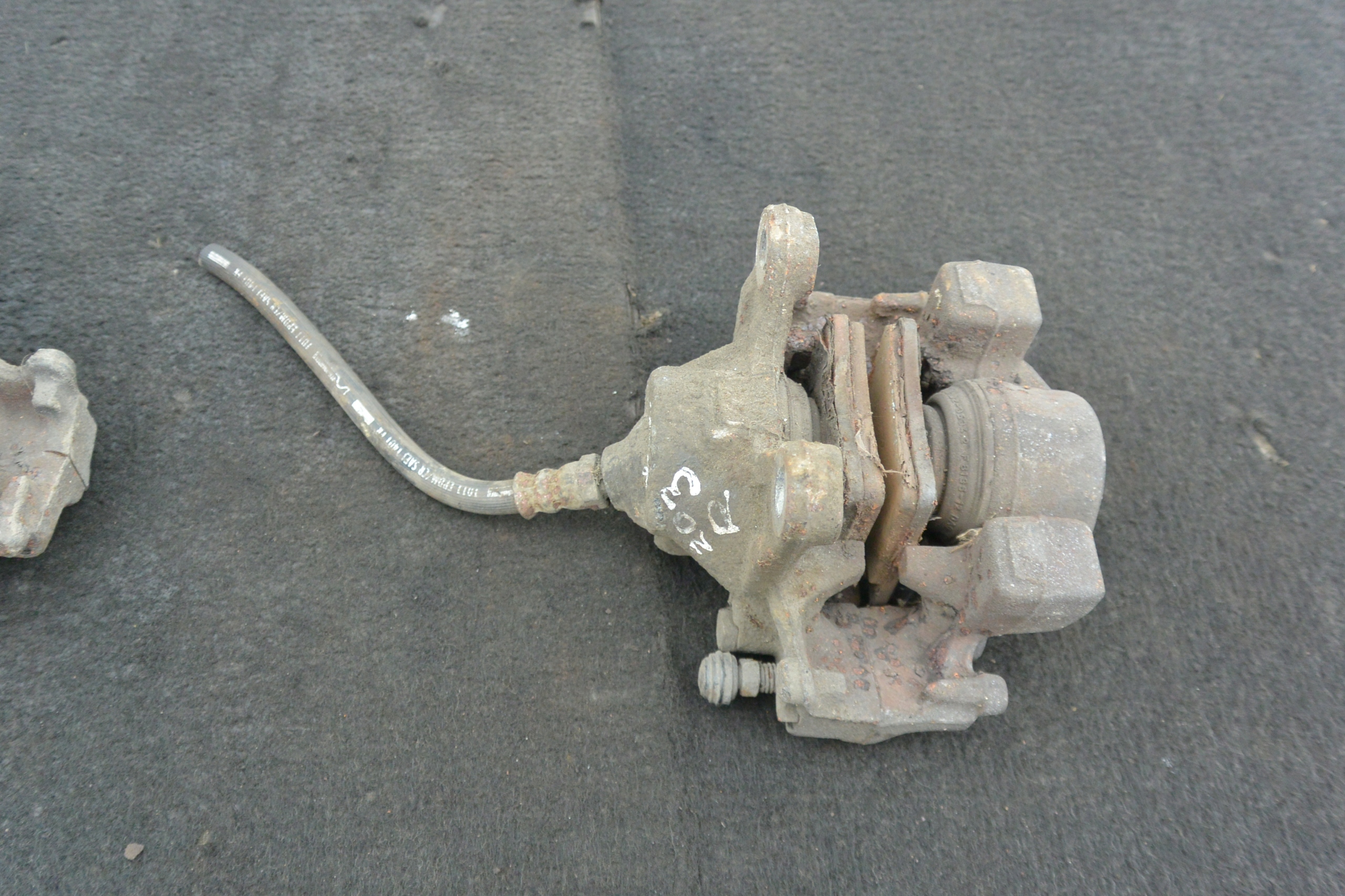 caliper brake right left front KPL MERCEDES W203 W209