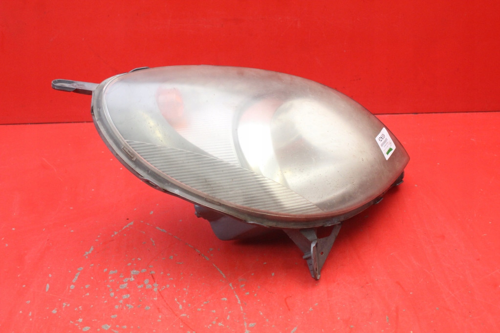 REFLEKTOR right light front EU 52-025 TOYOTA YARIS VERSO 1 and 99-06