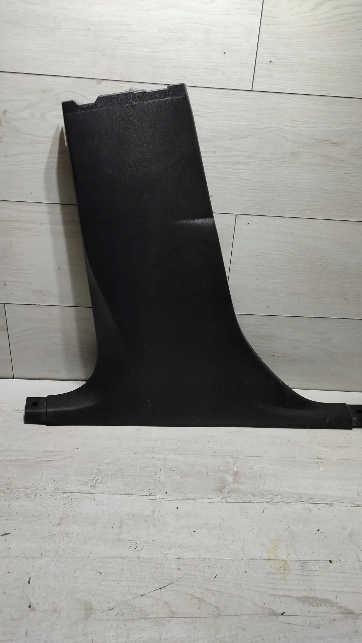 Volvo V40 II 2018r right side Poszycia slupkow