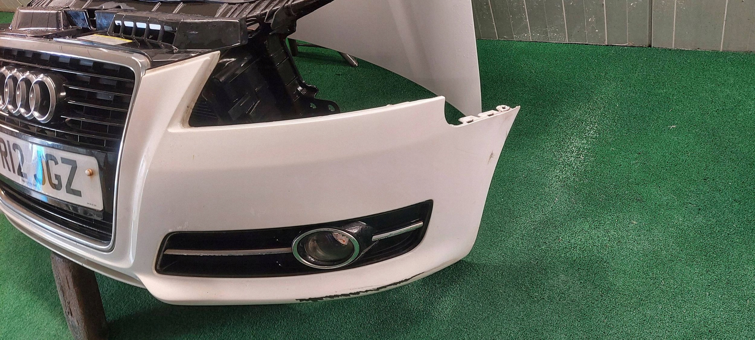 bumper front complete AUDI A3 8P LIFT 08-13 LAK: LY9C