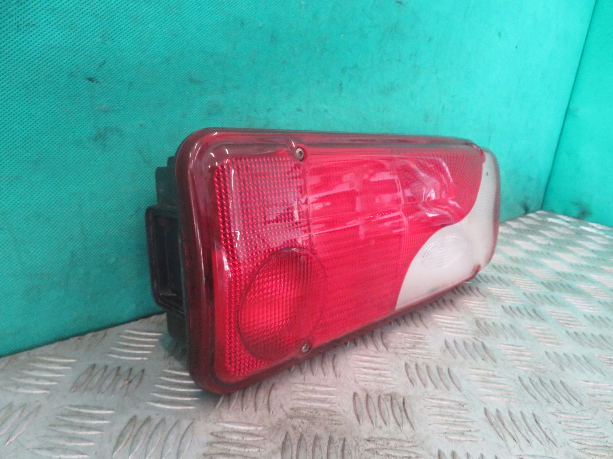 light right rear part VOLKSWAGEN CRAFTER 12R A9068201764