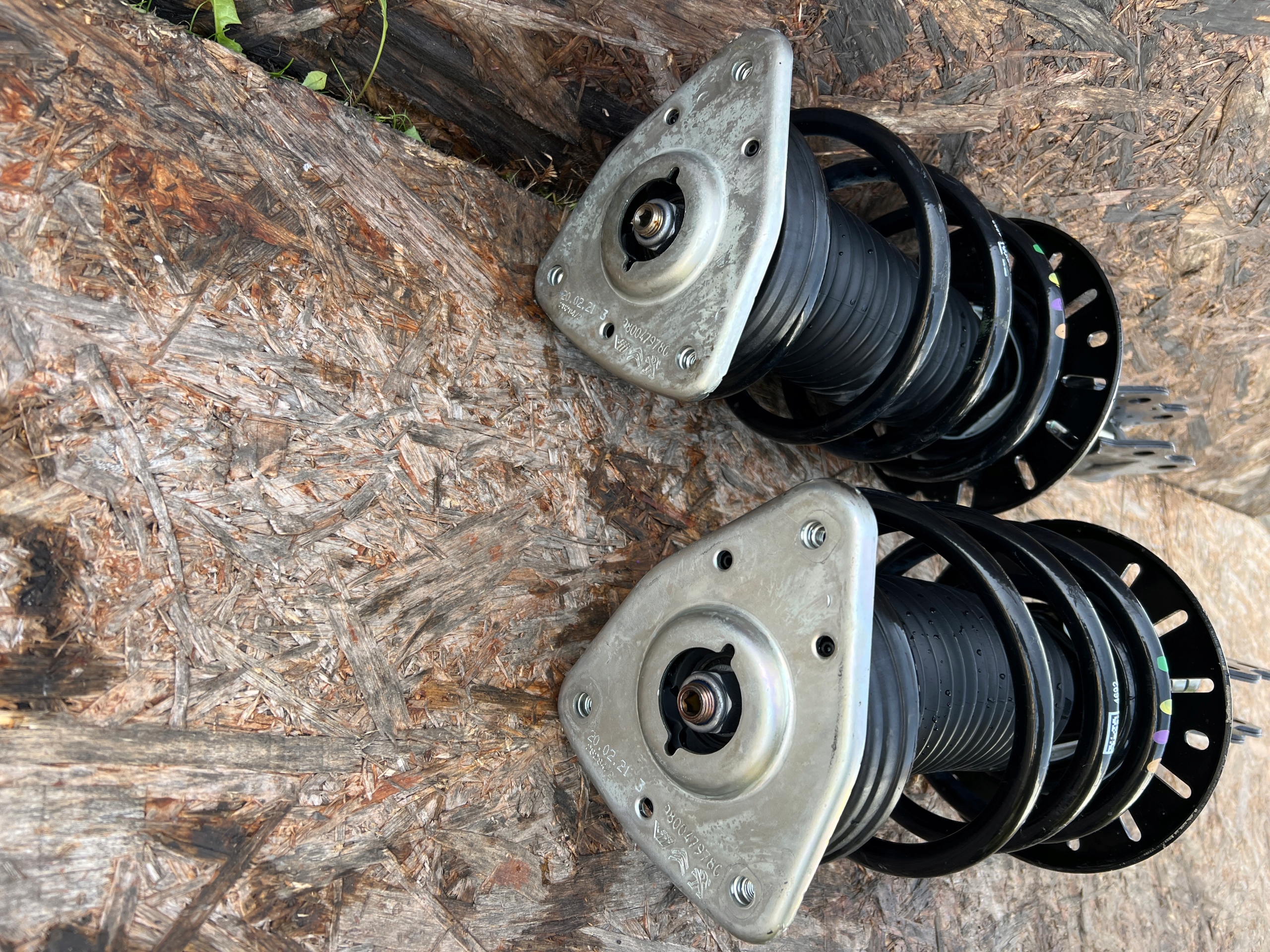 PEUGEOT 3008 II 1.6 HYBRYDA shock absorber right left