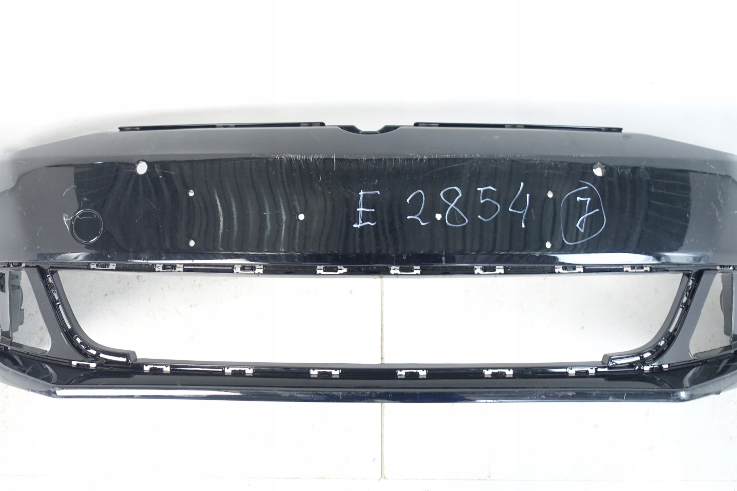 bumper front front VOLKSWAGEN JETTA VI 10-18 5C6807221B