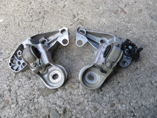 supporto maniglia SKODA SUPERB e 8E0199351