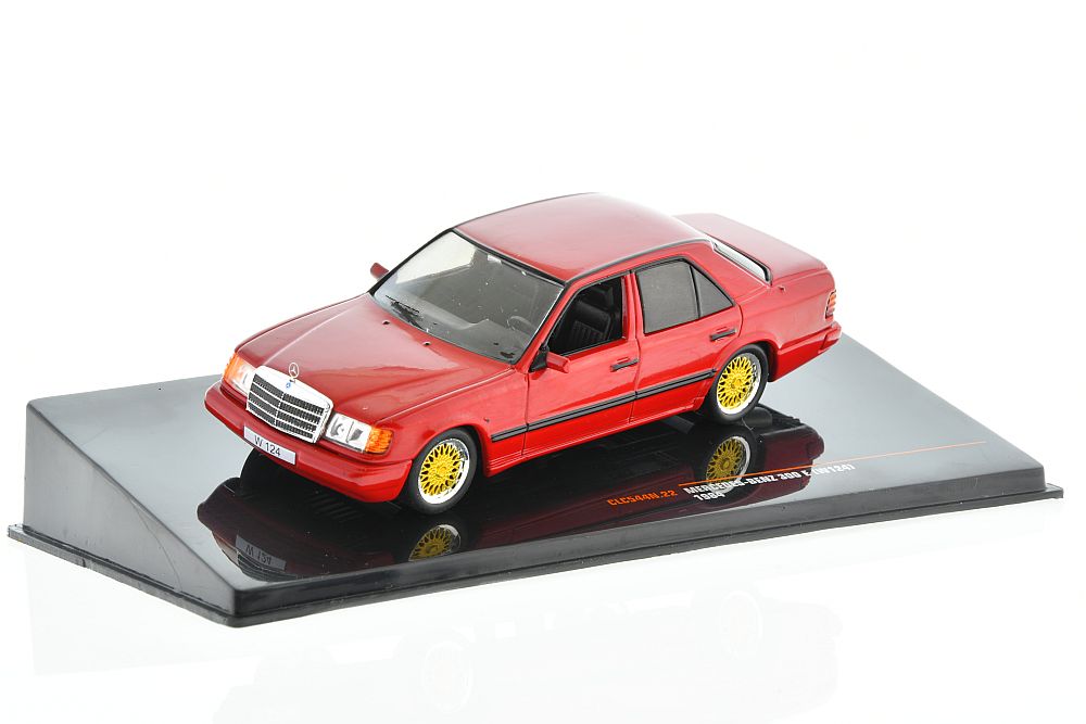 Mercedes 300E (W124) red 1984 1/43 ixo