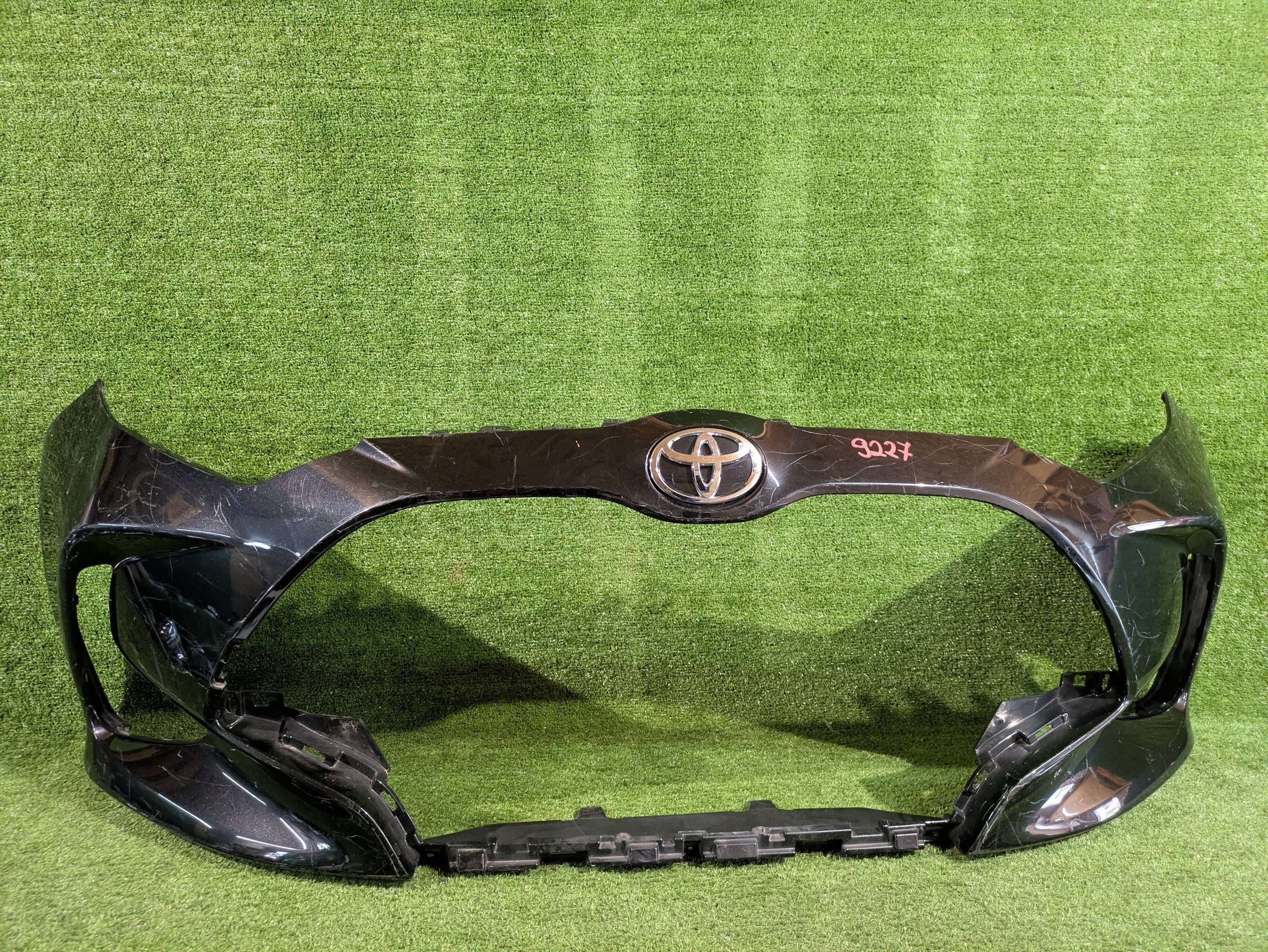 front bumper front TOYOTA YARIS IV 20- NR.Z9227