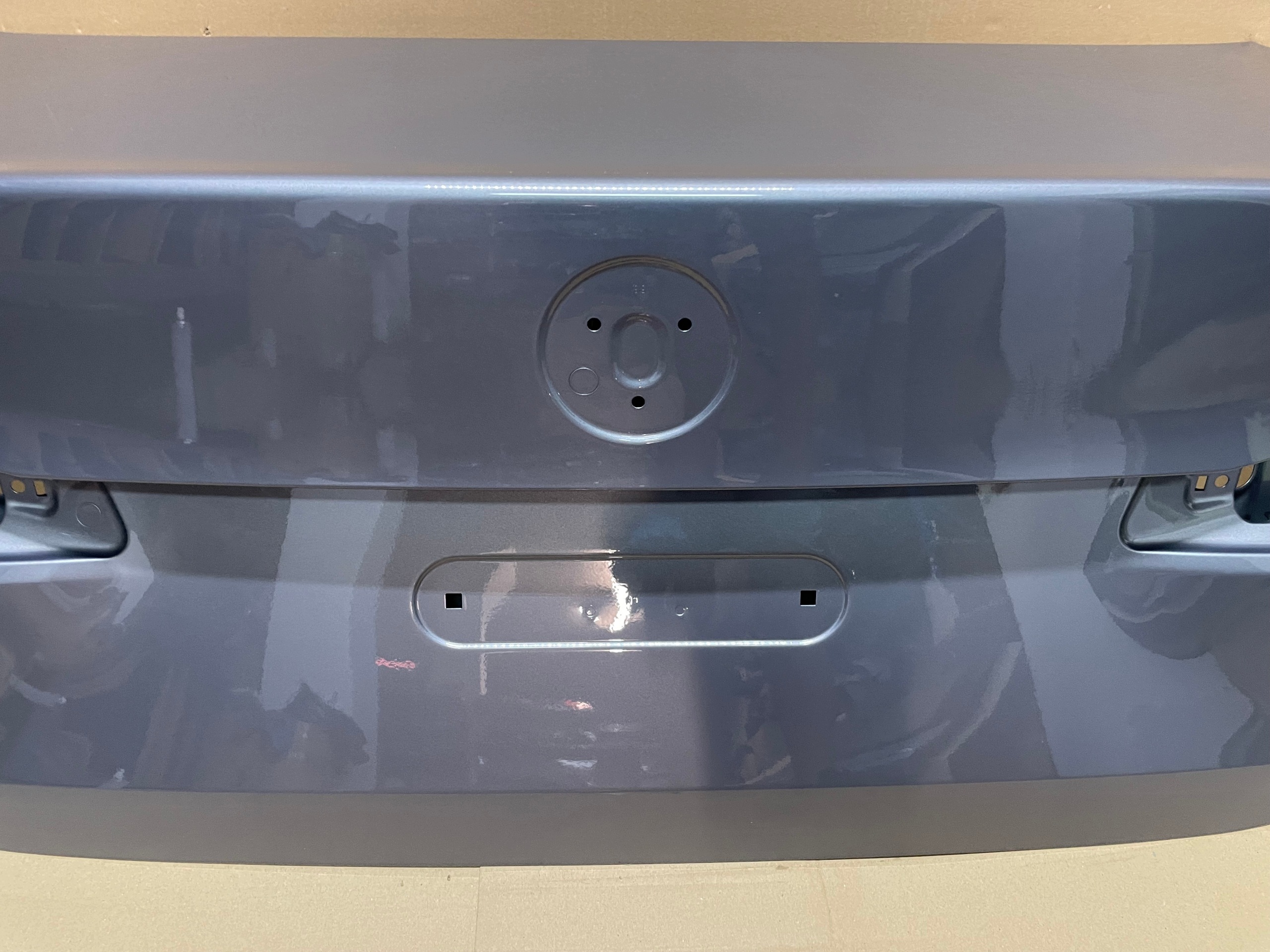 trunk door boot BMW 2 F74 colour C4W