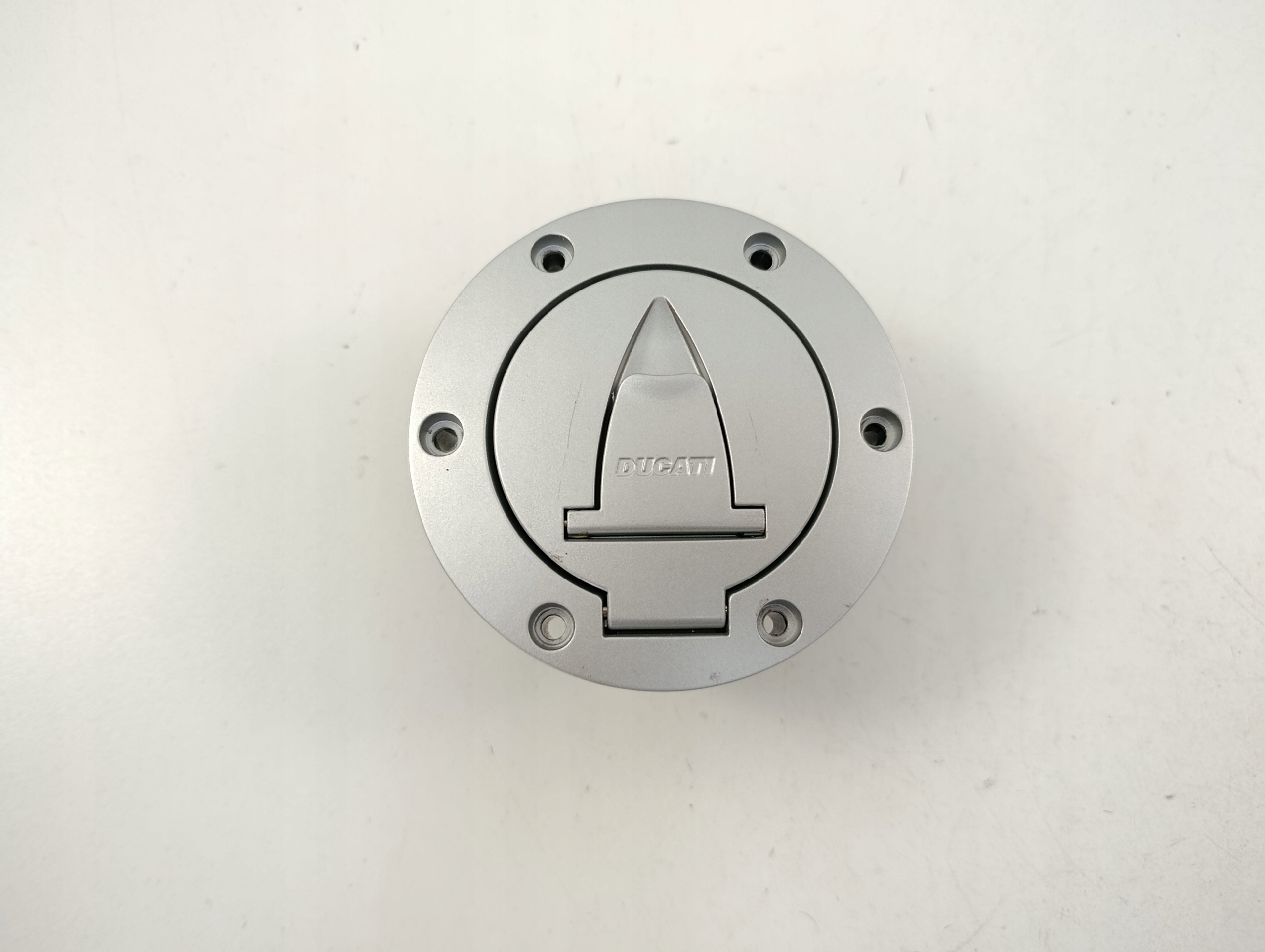 DUCATI MULTISTRADA V4 KOREK WLEWU PALIWA