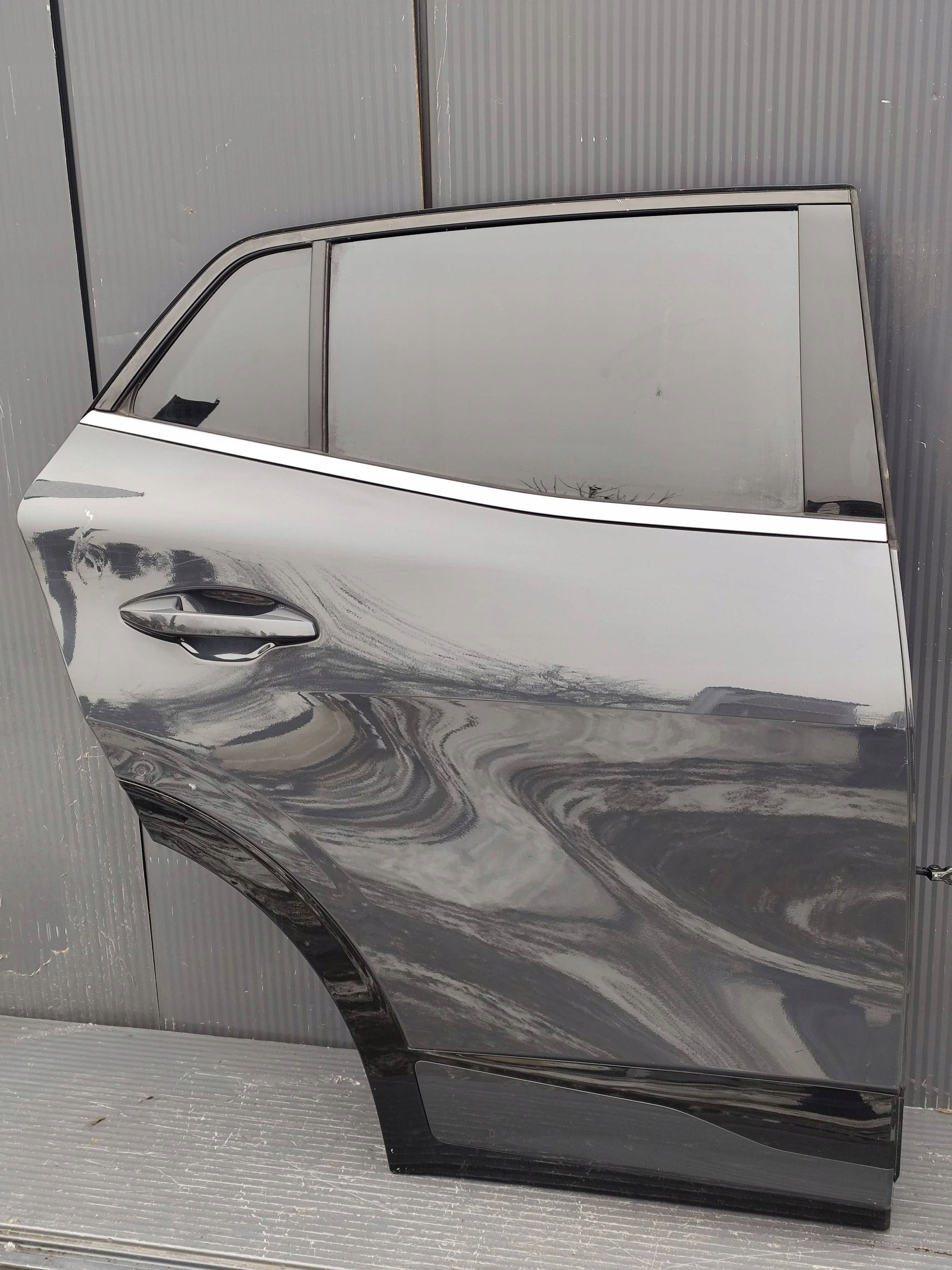KIA SPORTAGE V door rear part rear. right complete