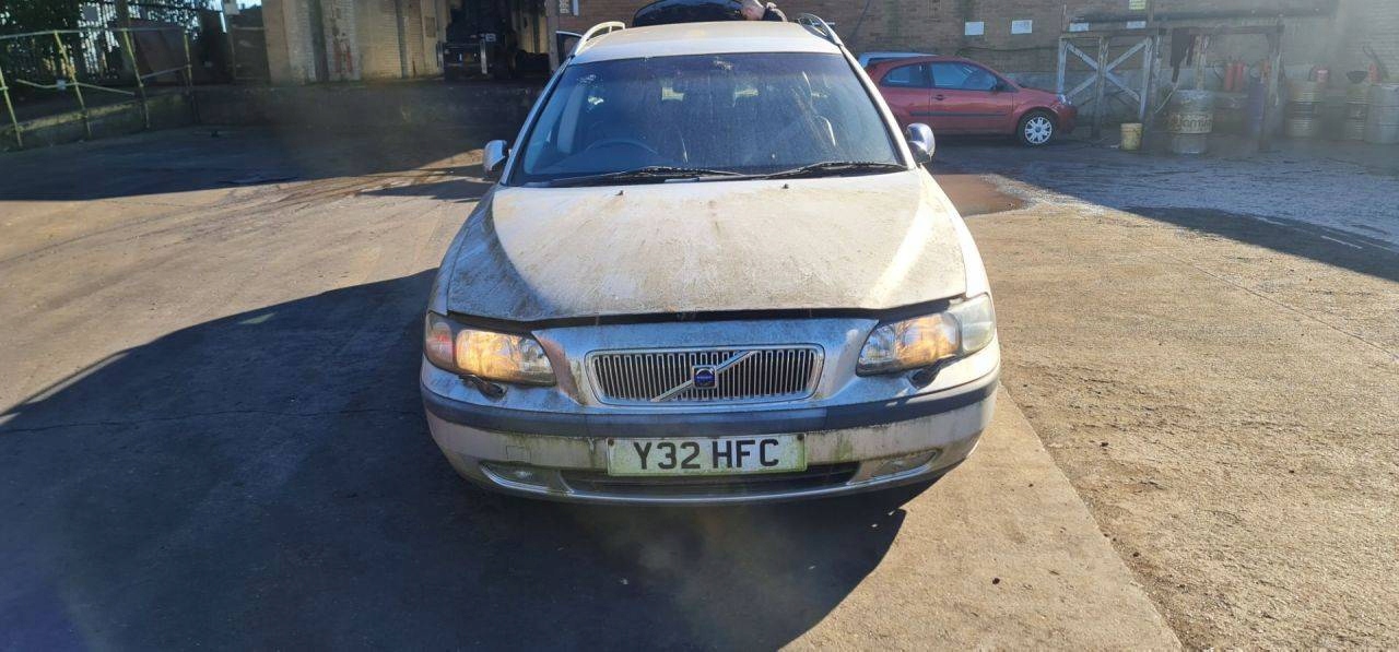 grille radiator Volvo V70 2 2001 9190385